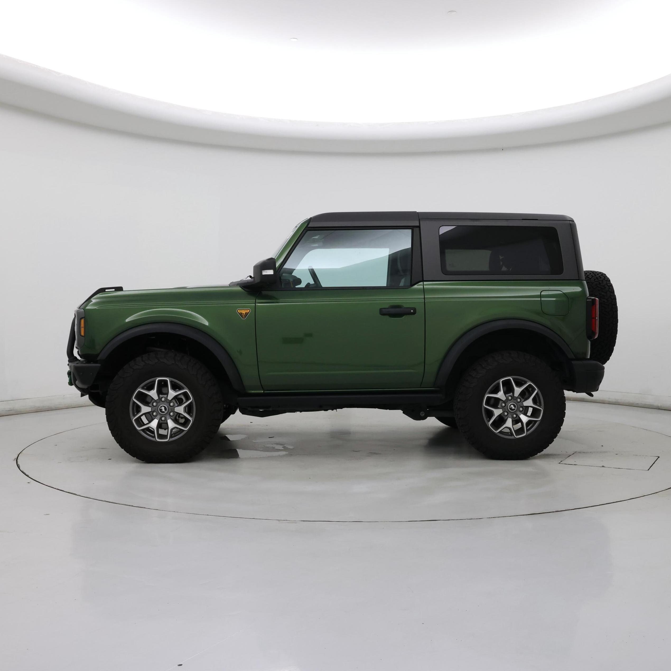 Thumbnail: 2023 Ford Bronco - 3