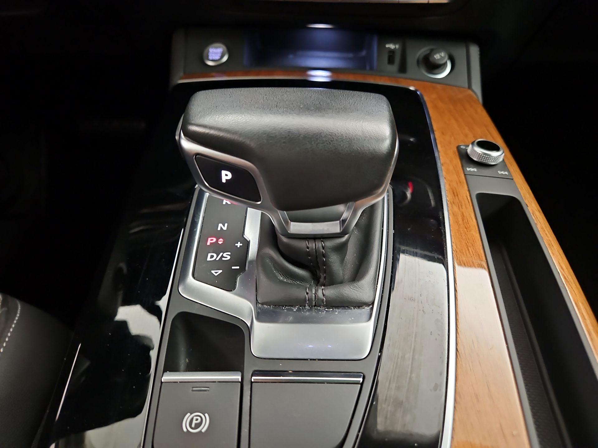 Thumbnail: 2022 Audi Q5 - 18