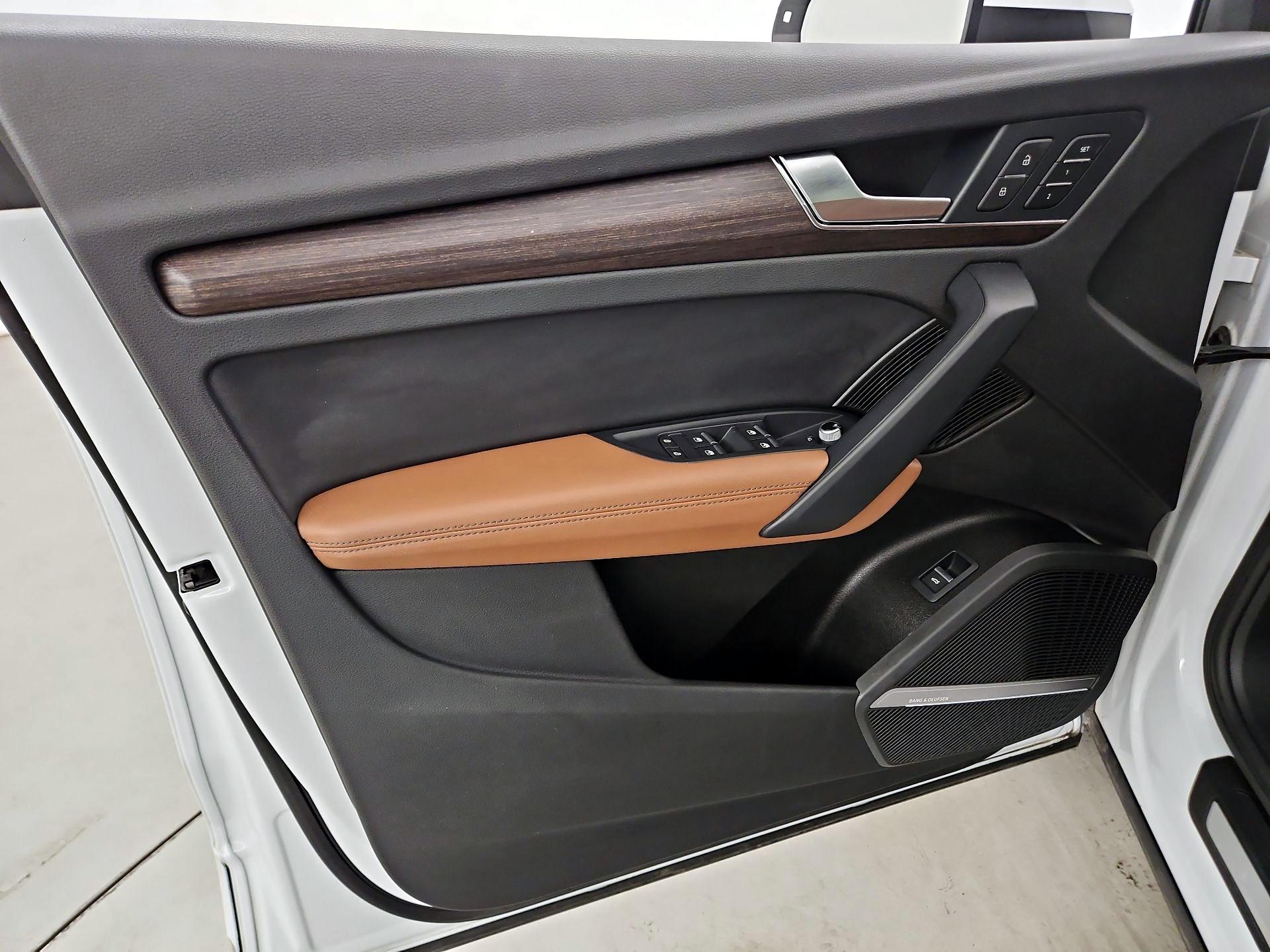 Thumbnail: 2022 Audi Q5 - 12