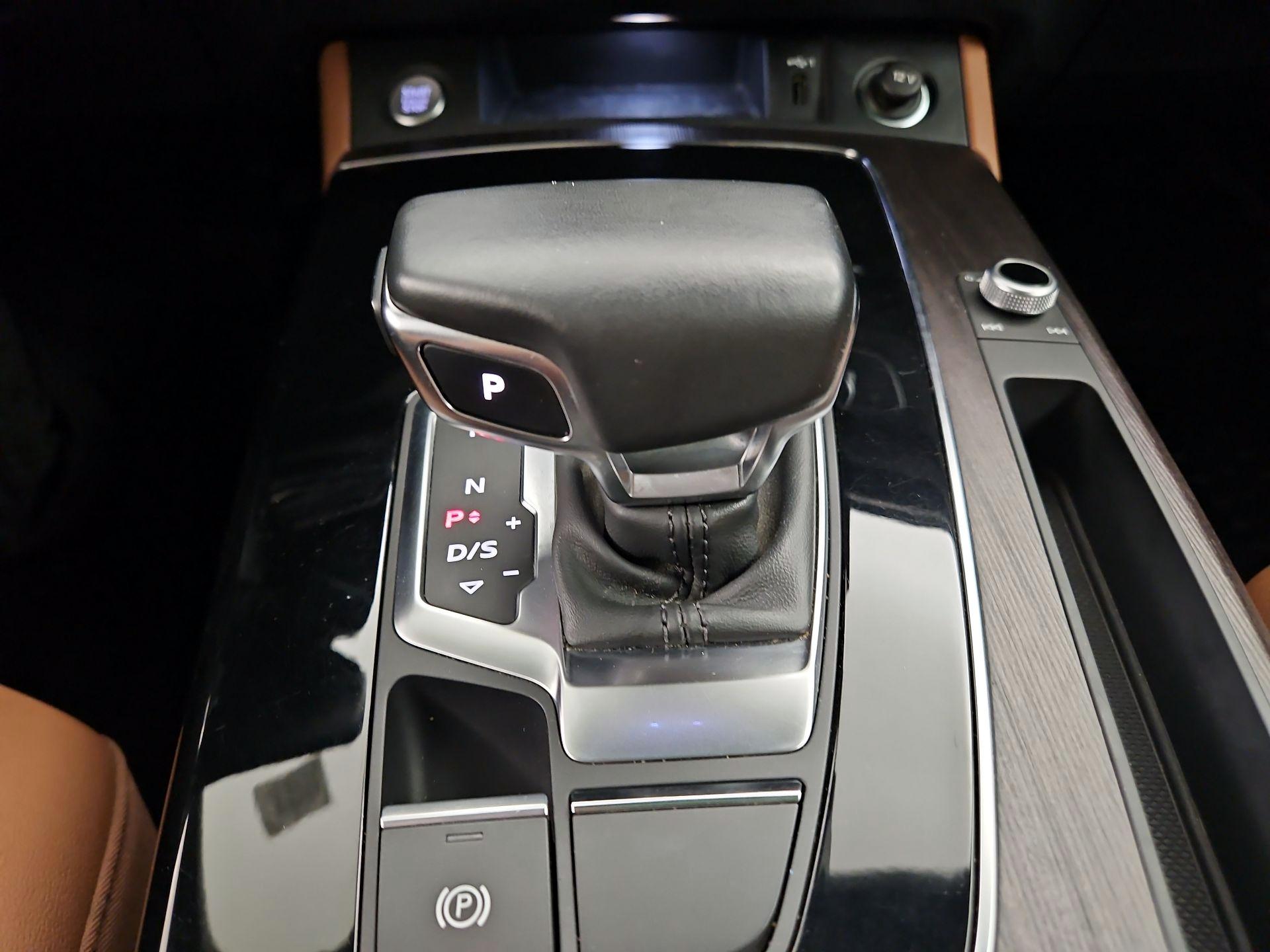 Thumbnail: 2022 Audi Q5 - 17