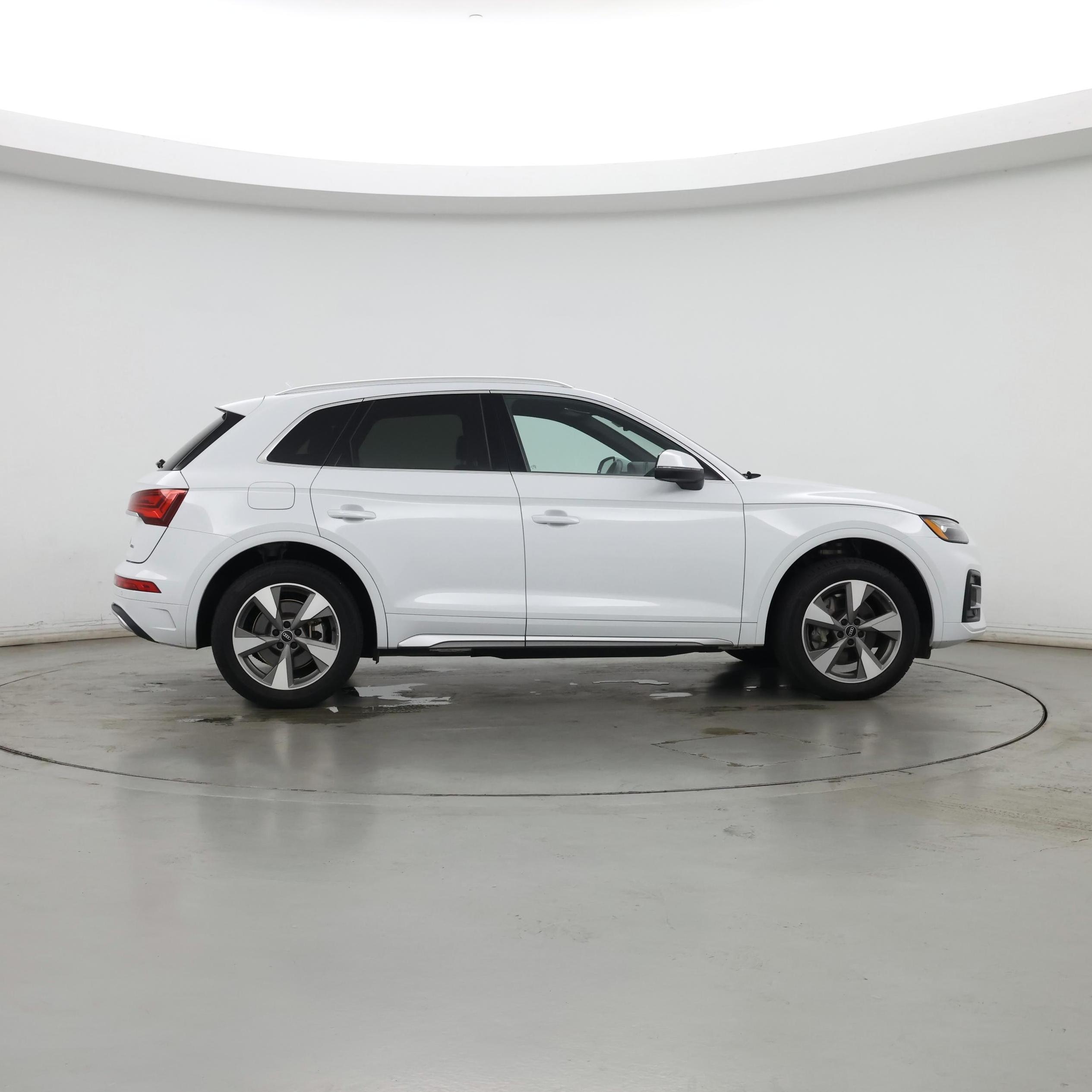 Thumbnail: 2022 Audi Q5 - 7