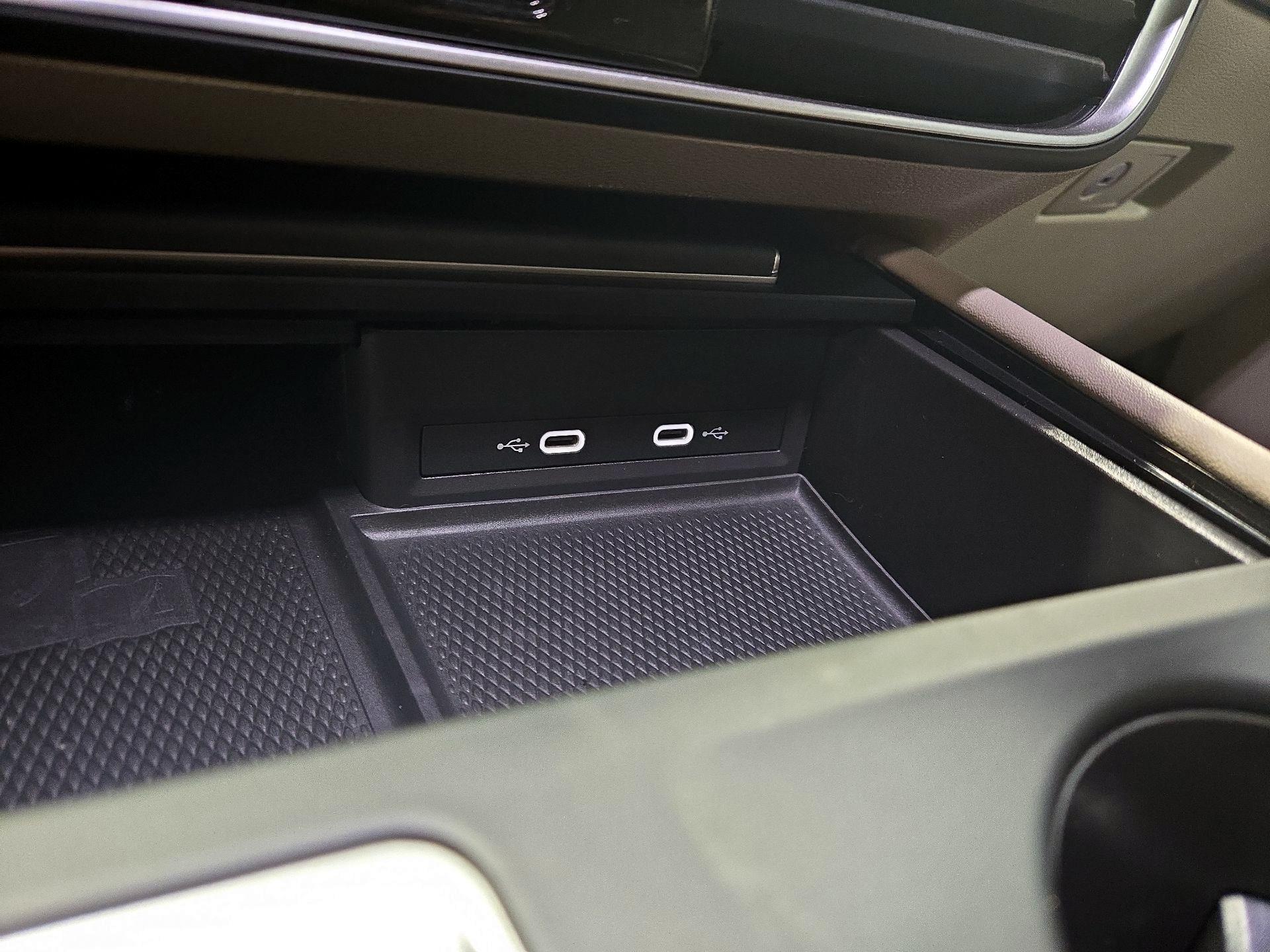 Thumbnail: 2024 Volkswagen Atlas - 17