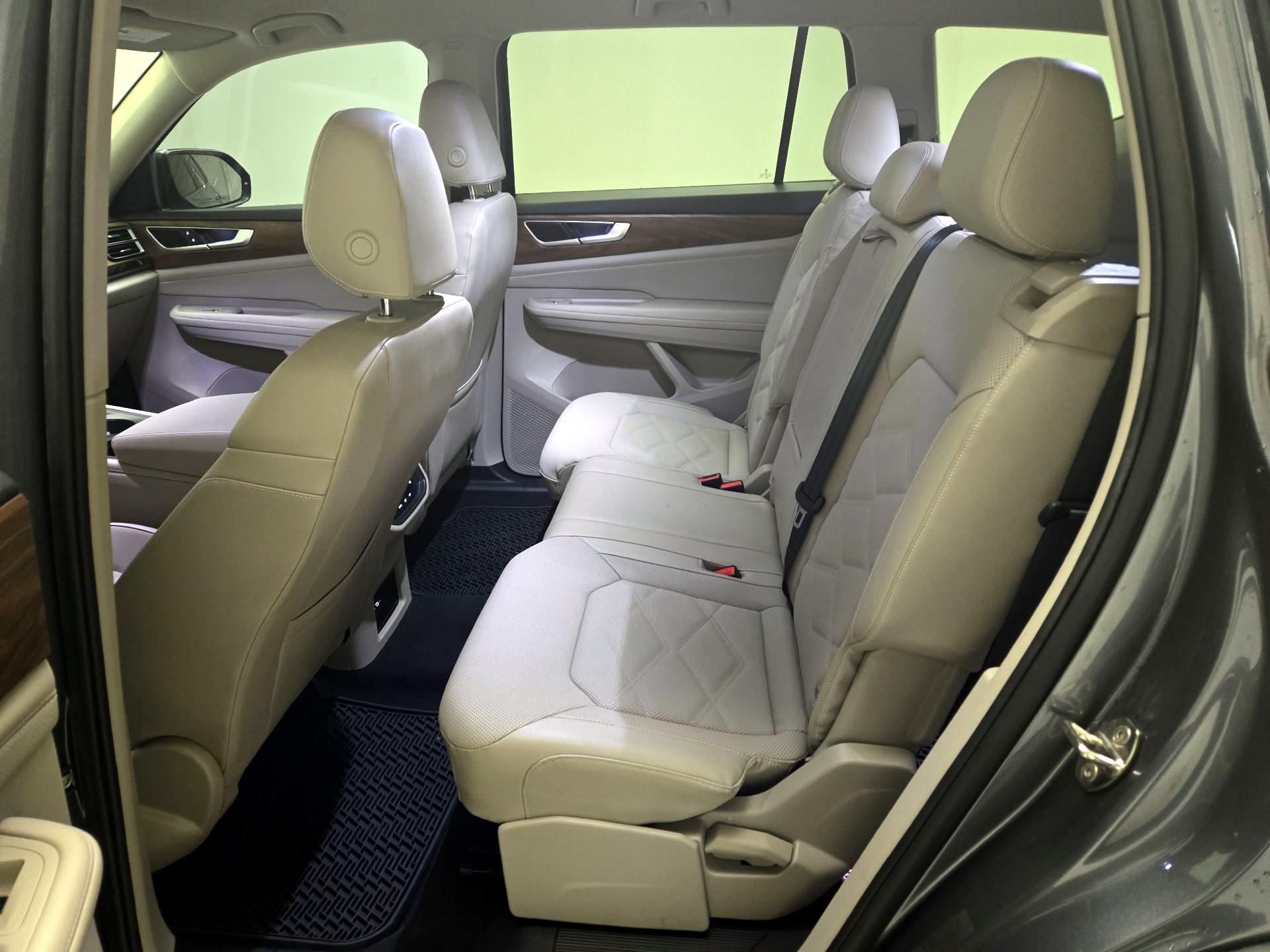 Thumbnail: 2024 Volkswagen Atlas - 18