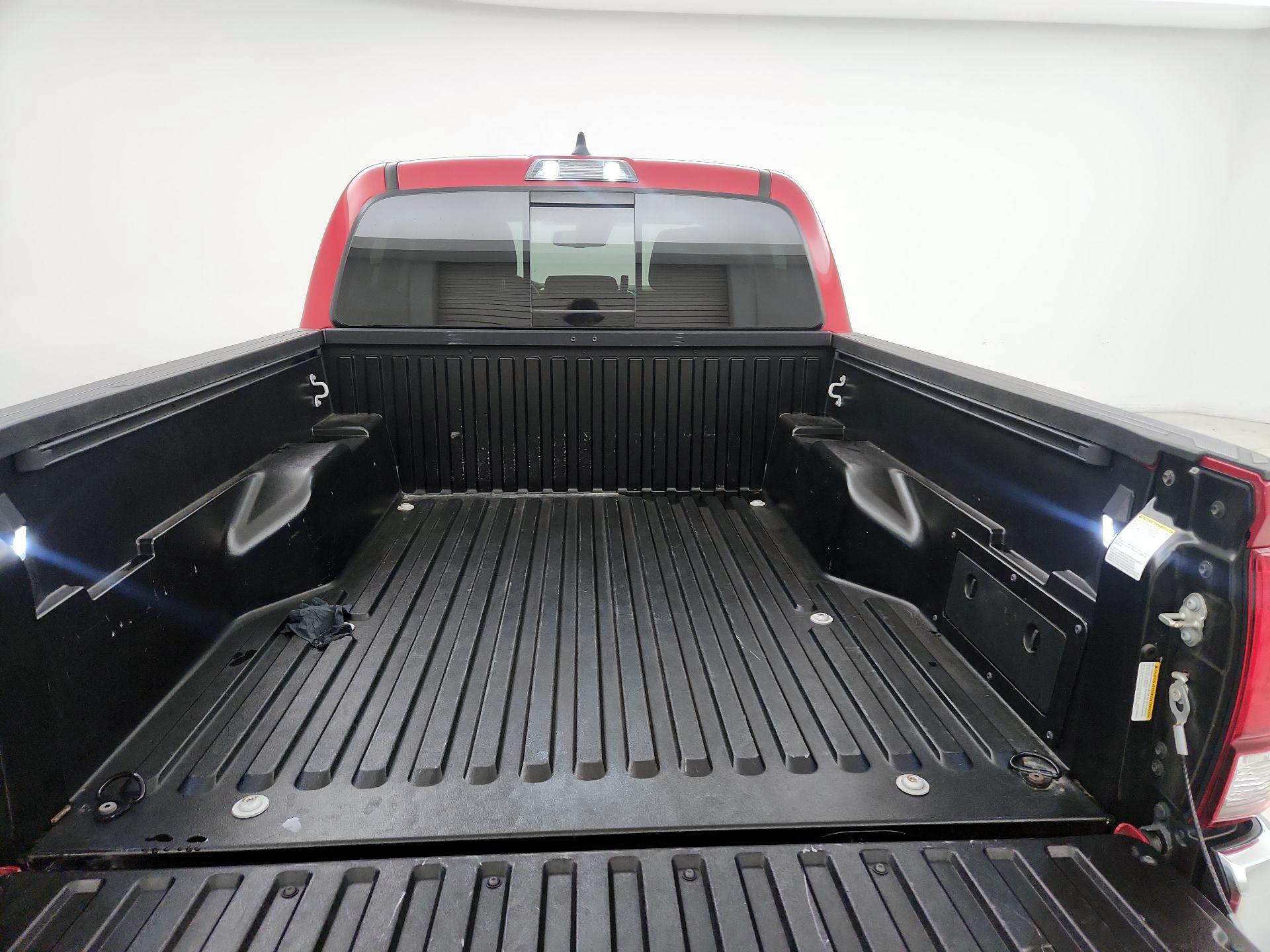 Thumbnail: 2022 Toyota Tacoma - 20