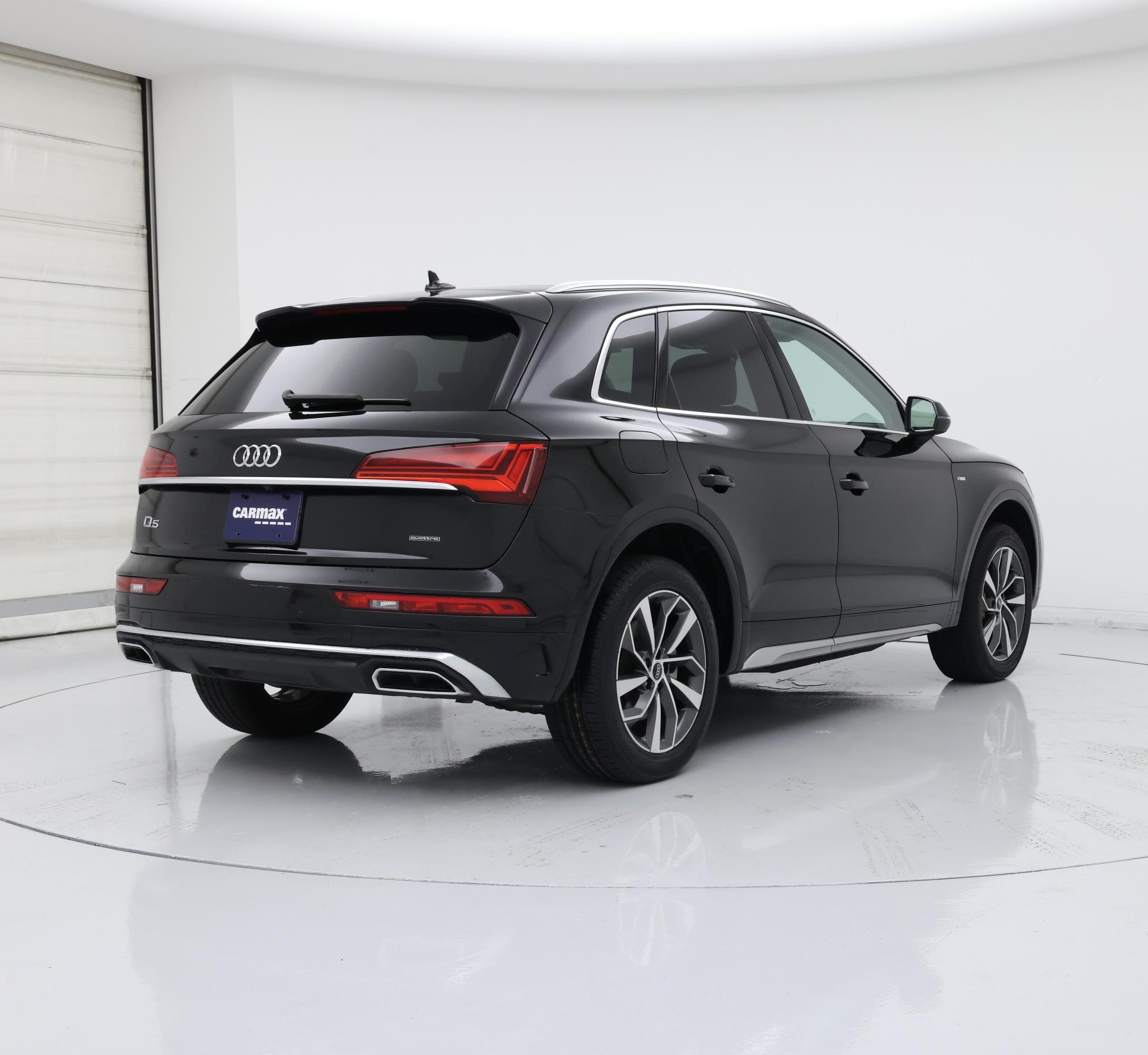 Thumbnail: 2023 Audi Q5 - 8