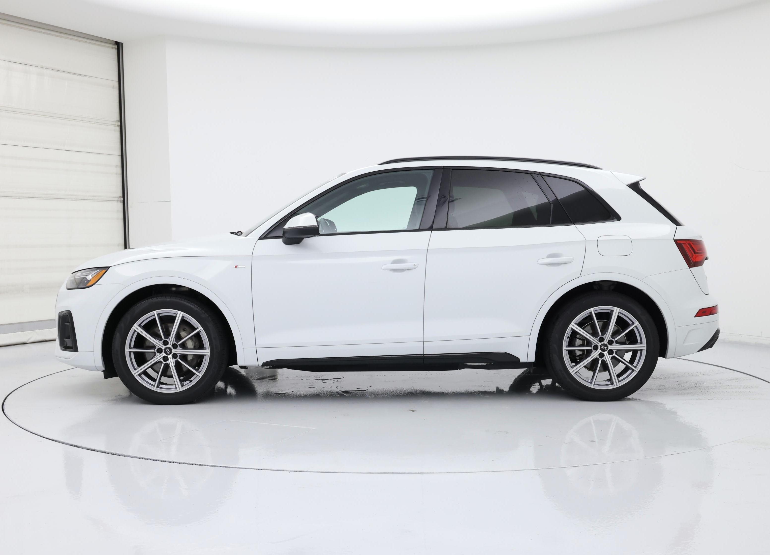 Thumbnail: 2023 Audi Q5 - 3