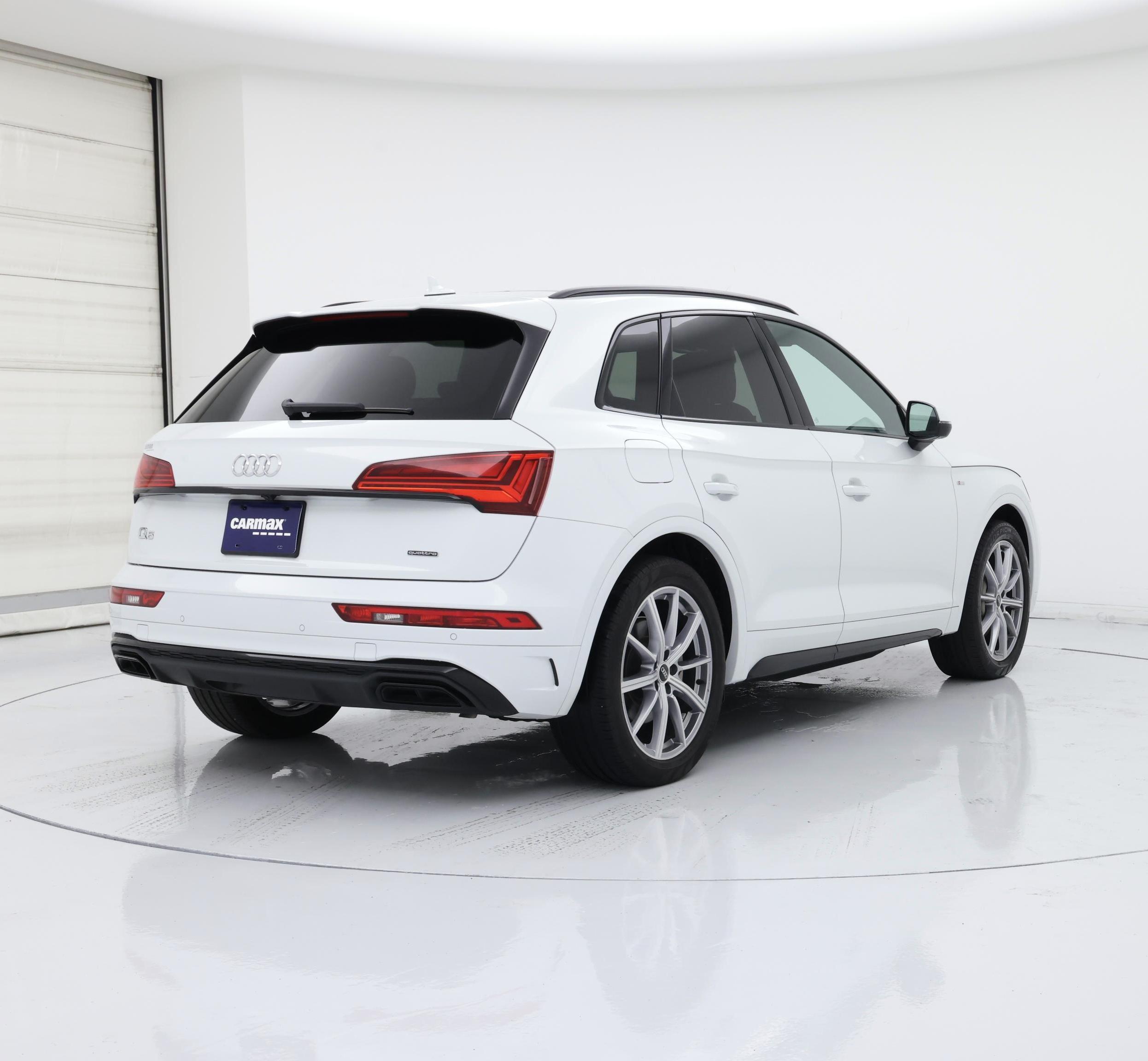 Thumbnail: 2023 Audi Q5 - 8