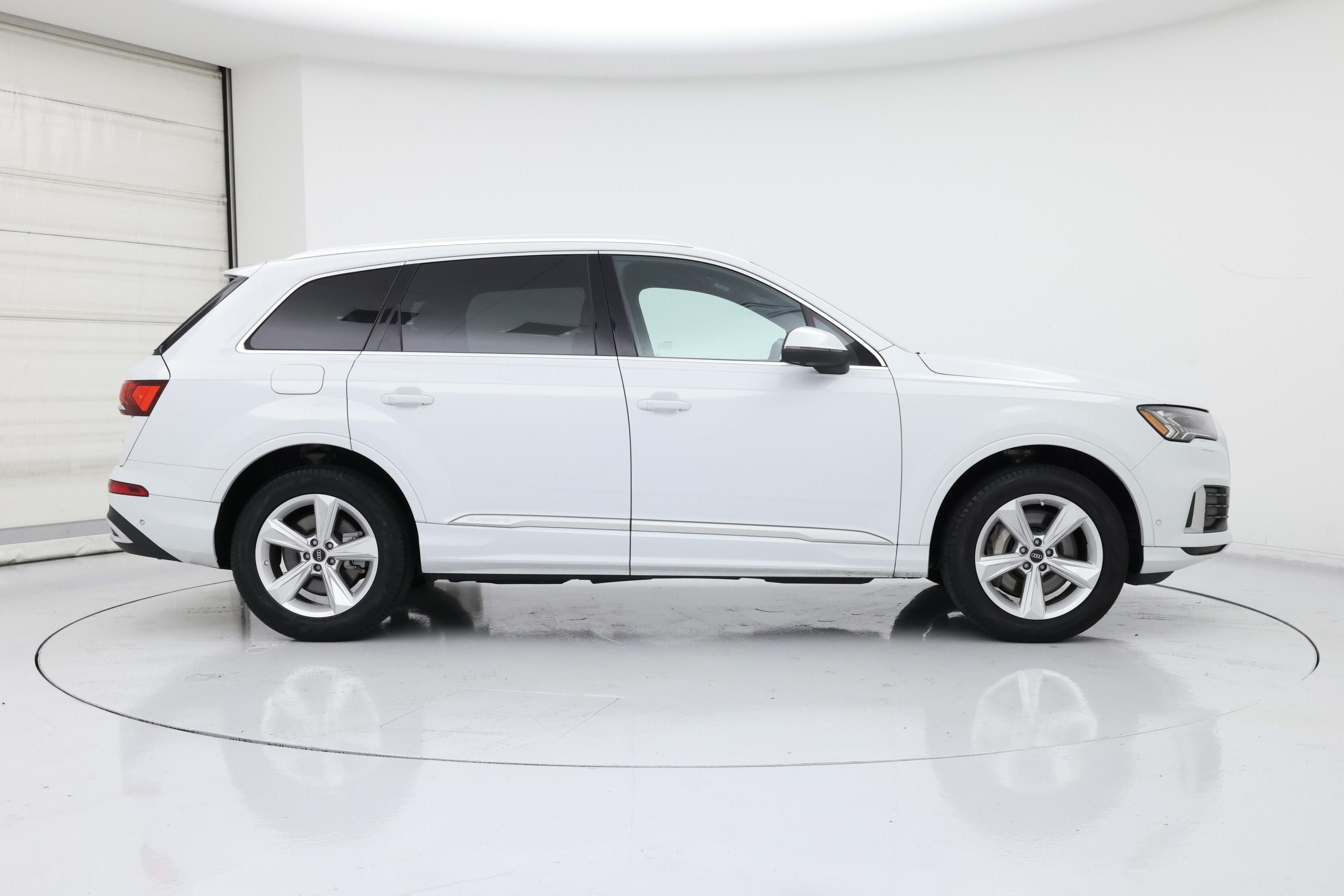Thumbnail: 2023 Audi Q7 - 7