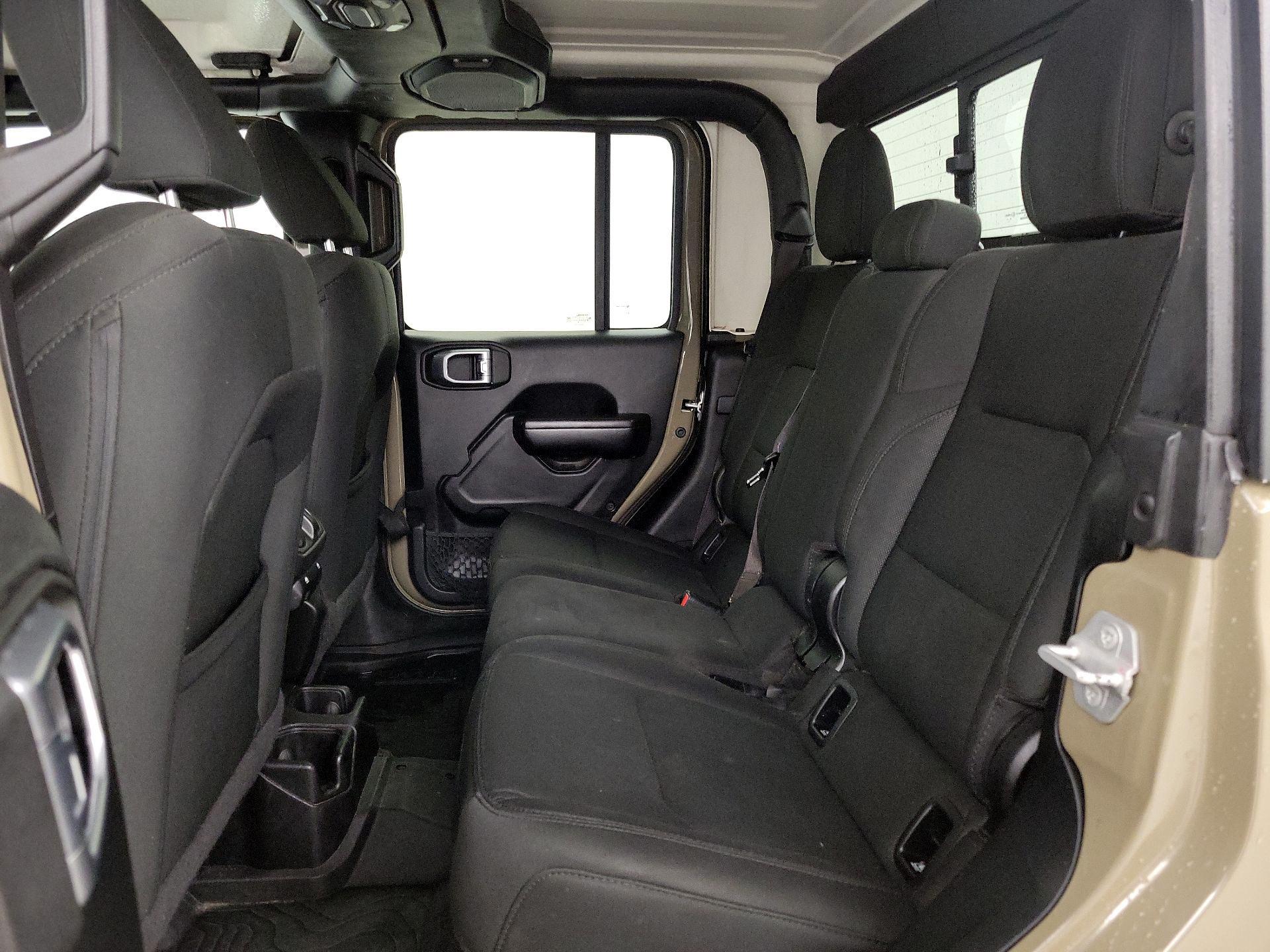 Thumbnail: 2020 Jeep Gladiator - 19