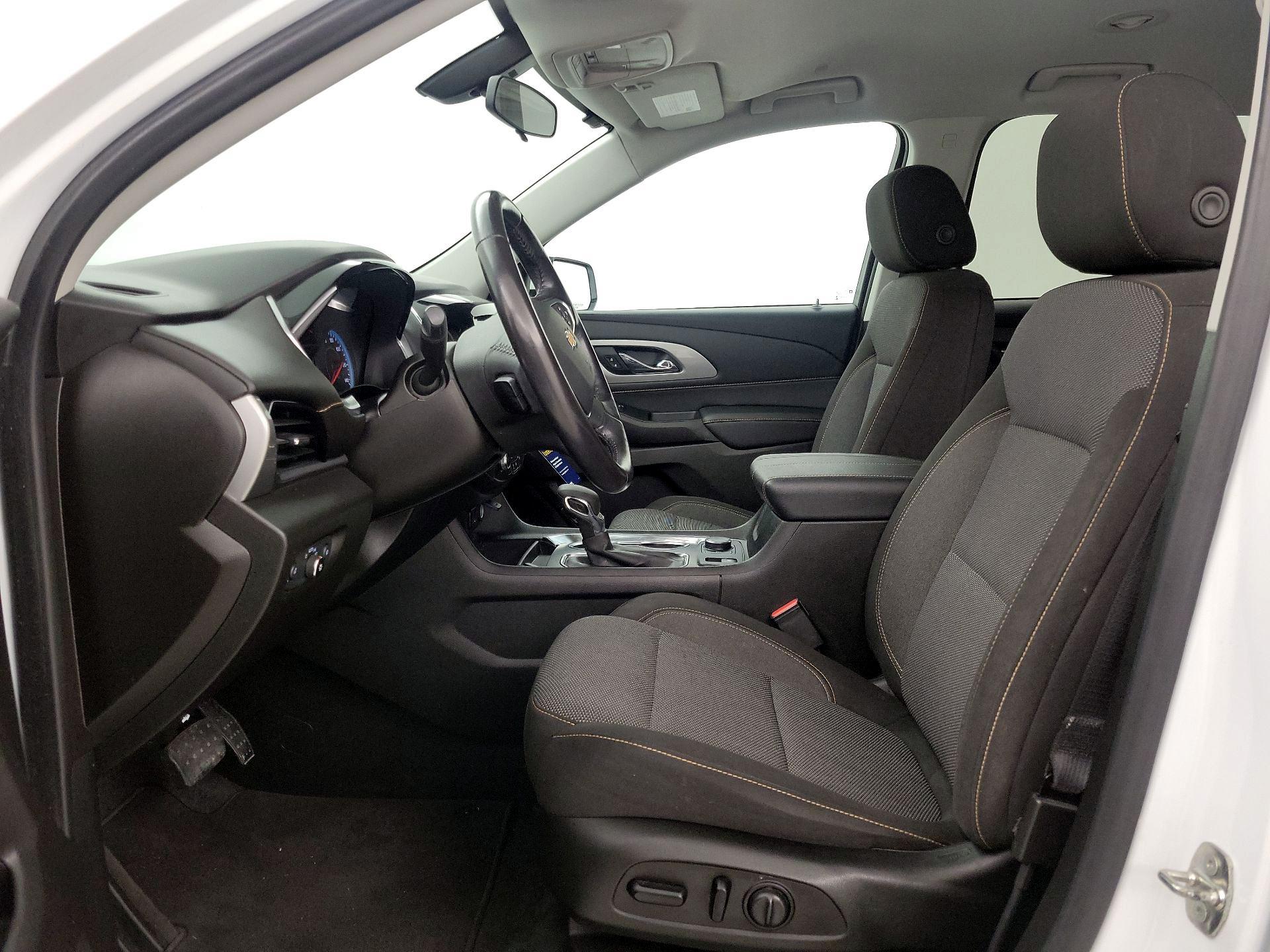 Thumbnail: 2021 Chevrolet Traverse - 11