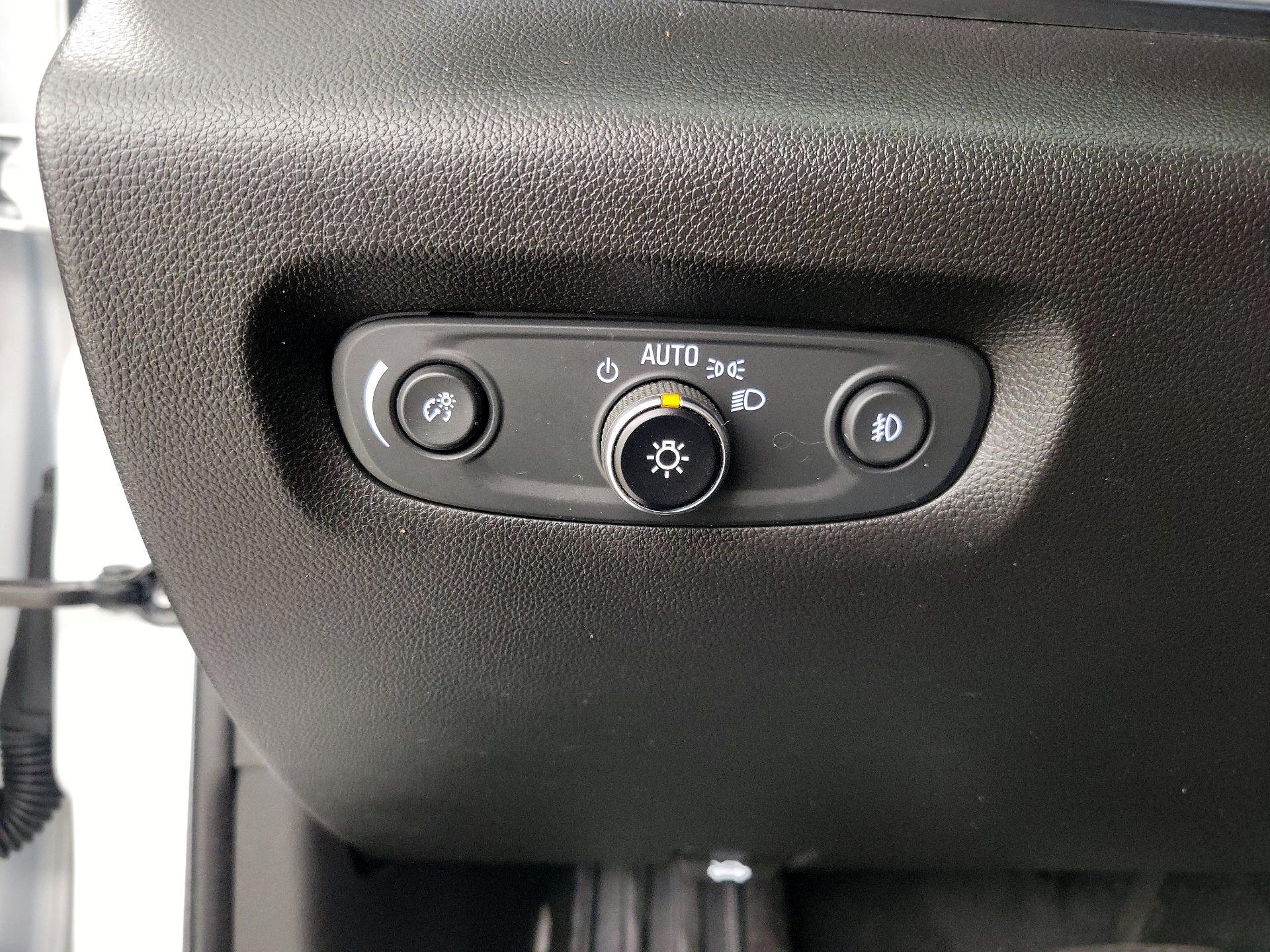 Thumbnail: 2021 Chevrolet Traverse - 13