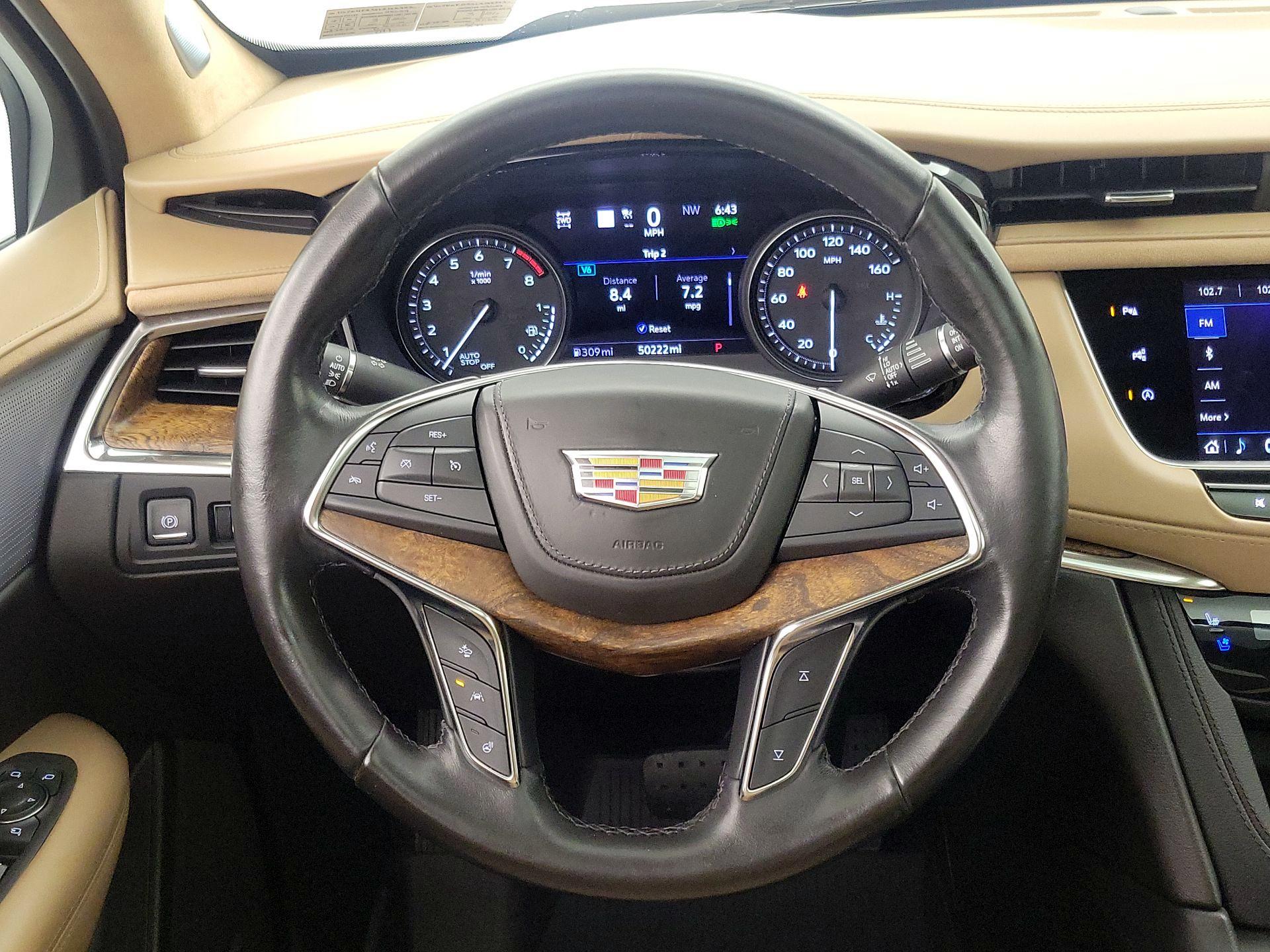Thumbnail: 2020 Cadillac XT5 - 10