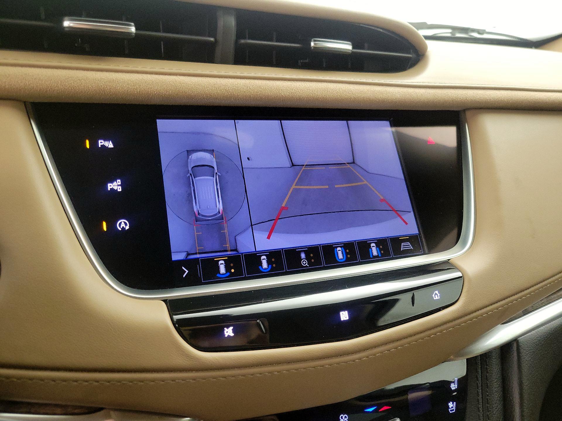 Thumbnail: 2020 Cadillac XT5 - 15