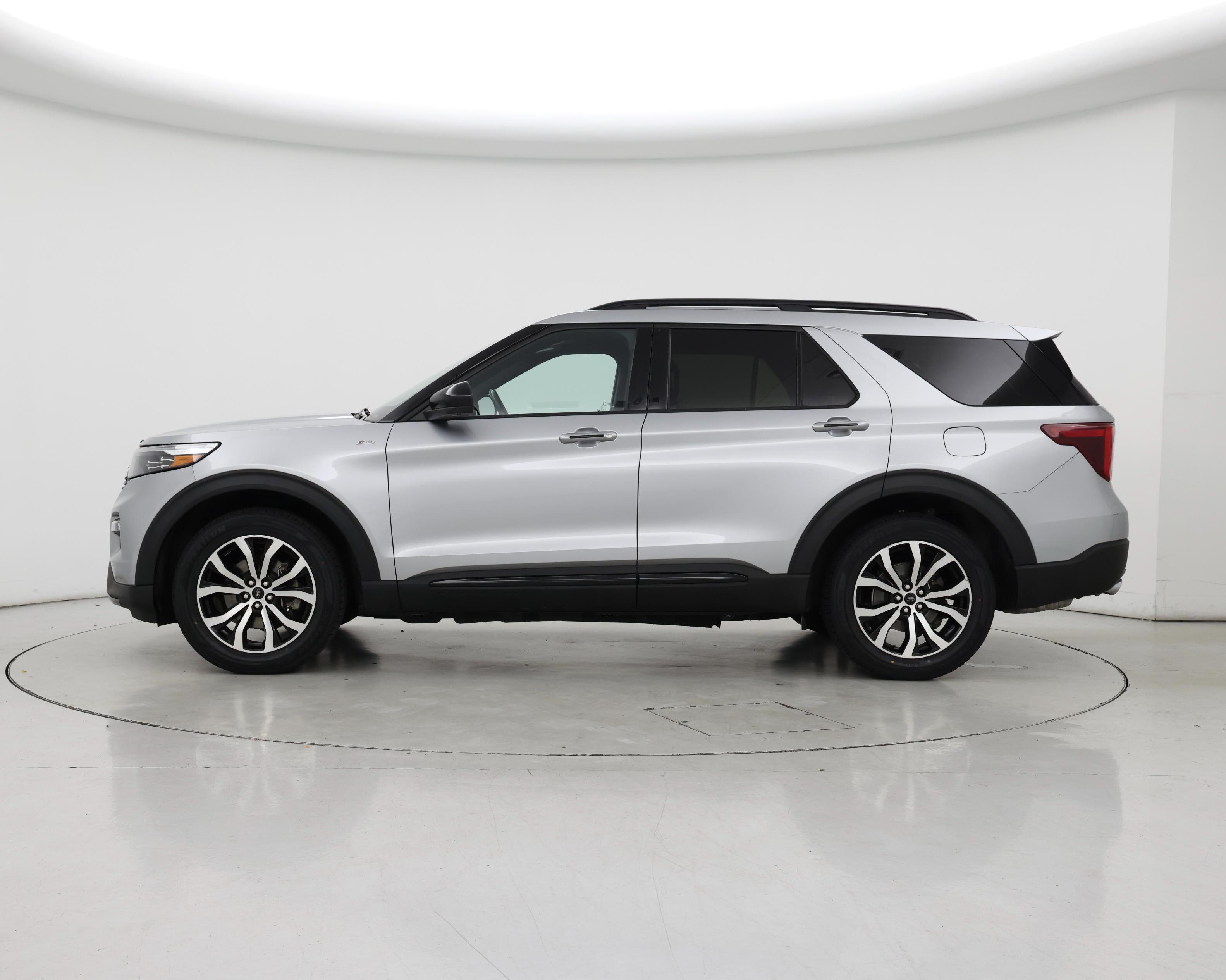 Thumbnail: 2022 Ford Explorer - 3