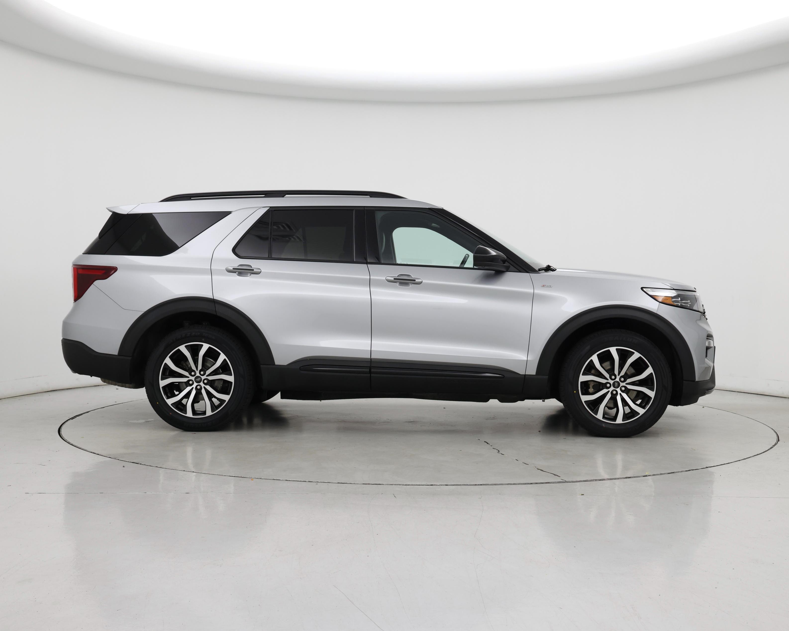 Thumbnail: 2022 Ford Explorer - 7