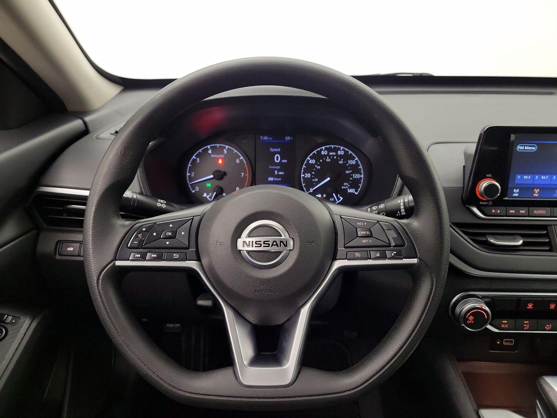 Thumbnail: 2022 Nissan Altima - 10