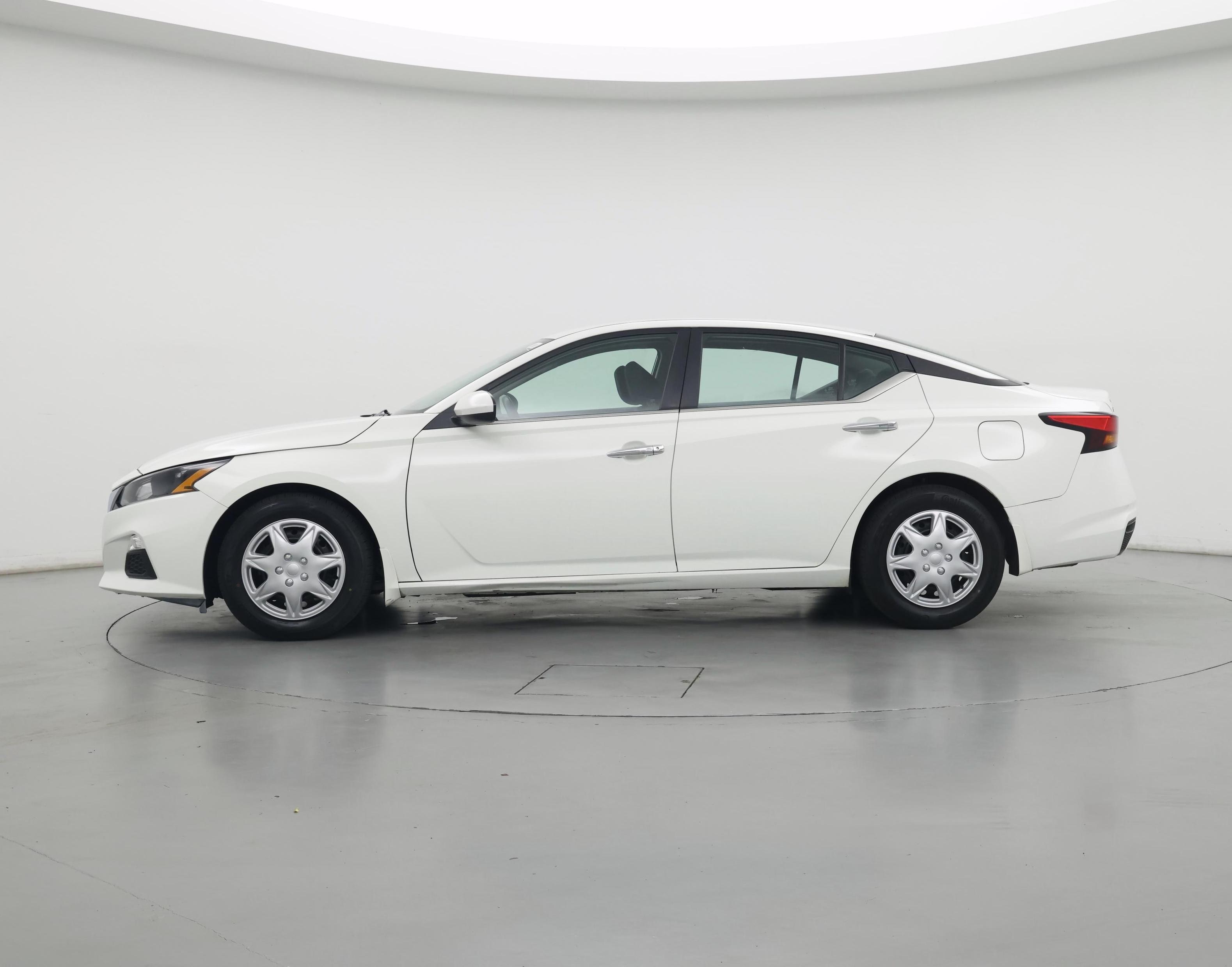 Thumbnail: 2022 Nissan Altima - 3