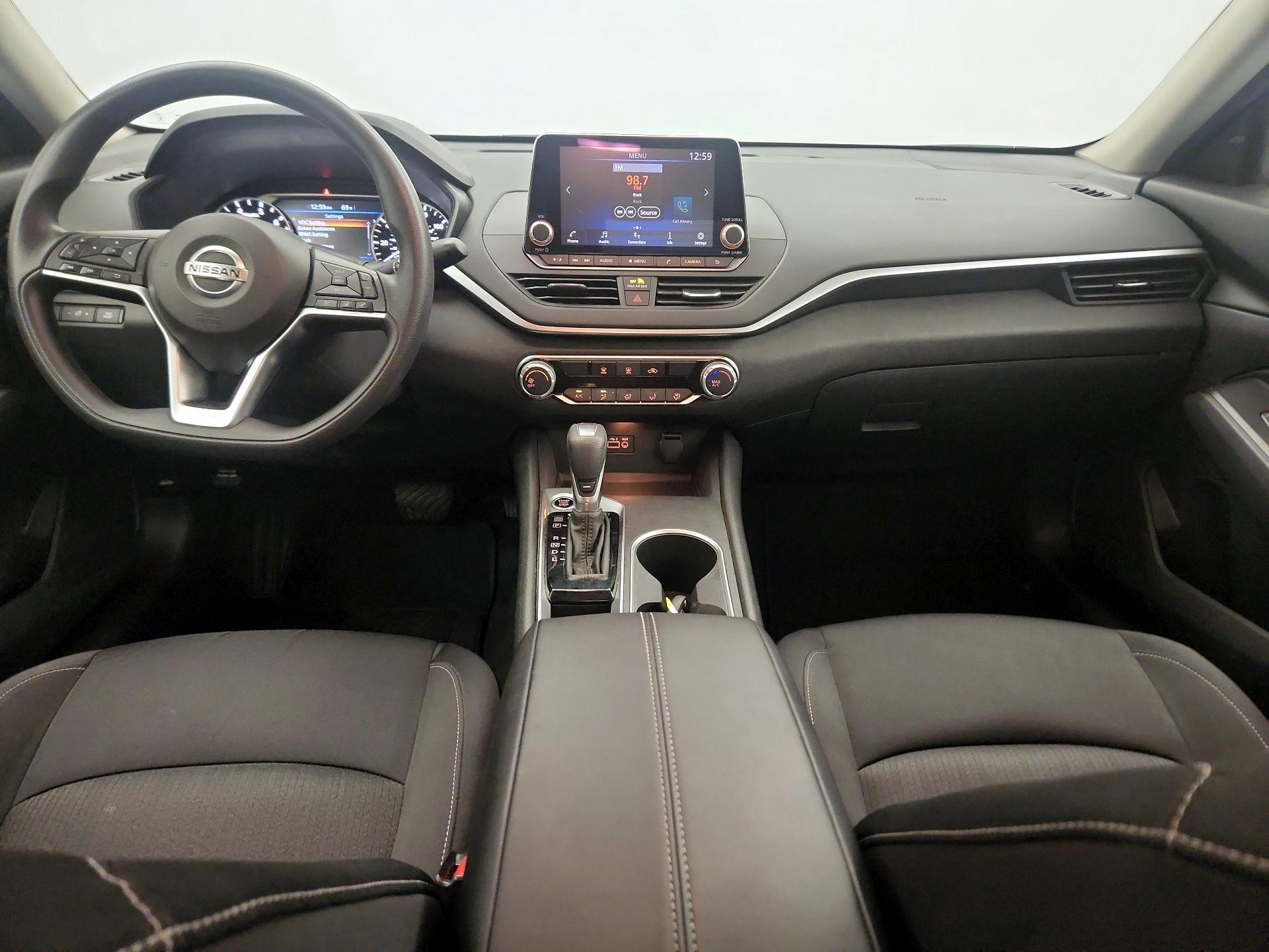 Thumbnail: 2022 Nissan Altima - 9