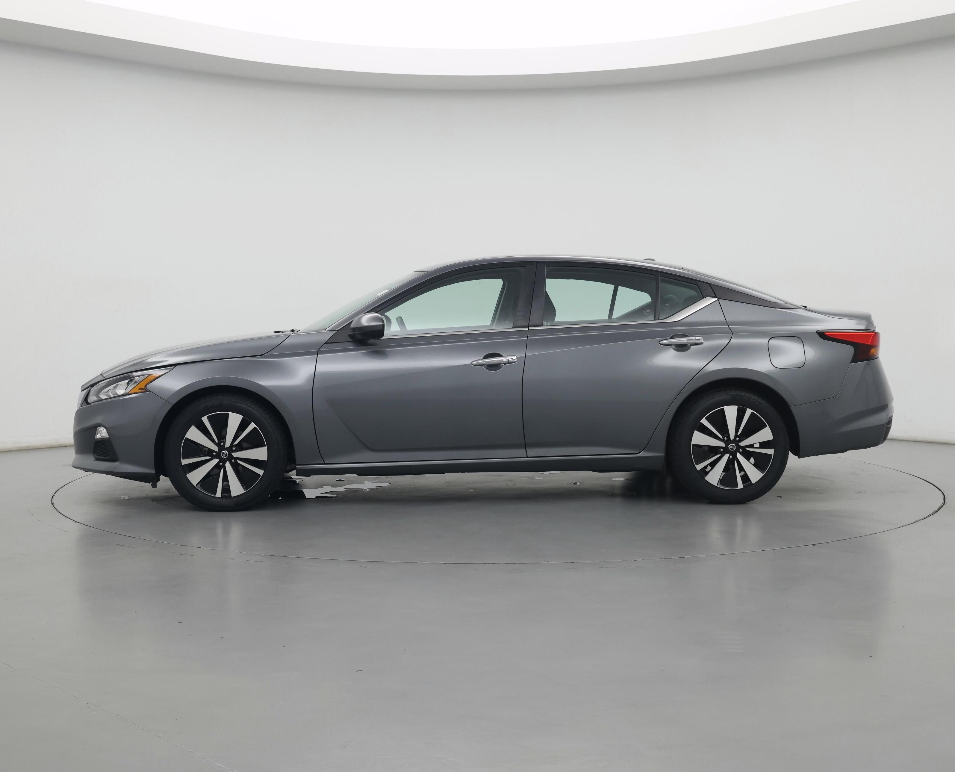 Thumbnail: 2022 Nissan Altima - 3
