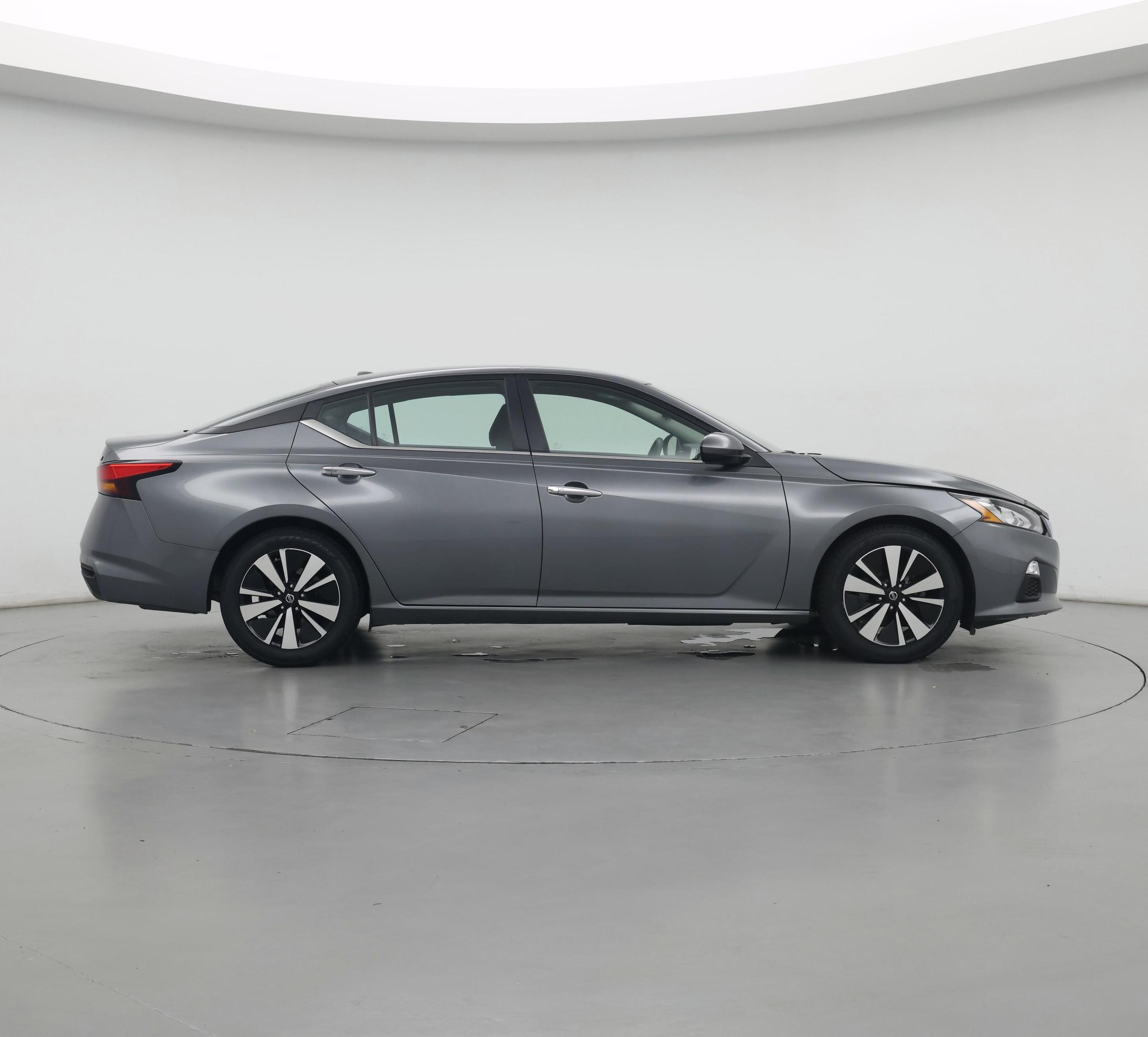 Thumbnail: 2022 Nissan Altima - 7