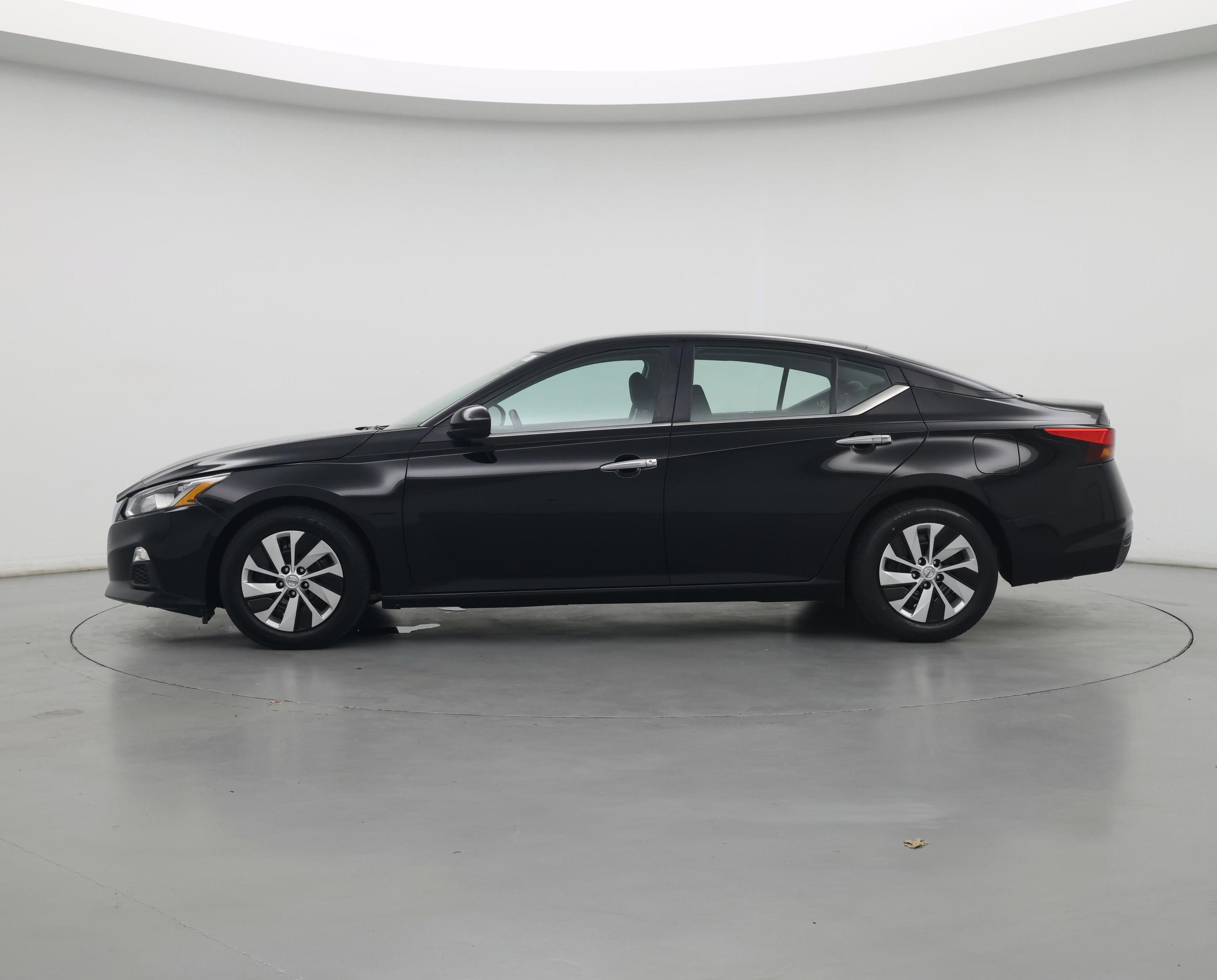Thumbnail: 2021 Nissan Altima - 3
