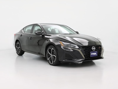 Black 2023 Nissan Altima SR