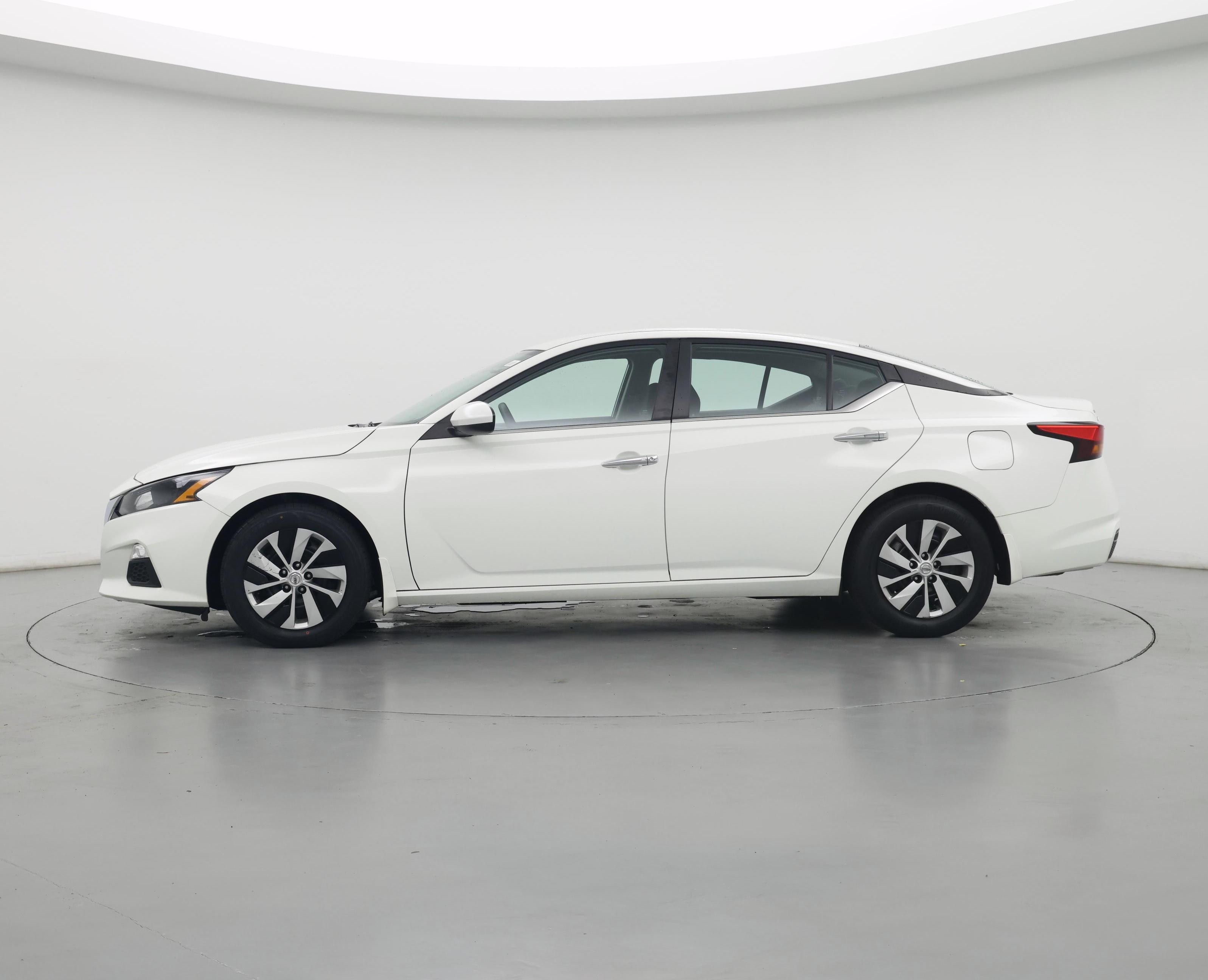 Thumbnail: 2022 Nissan Altima - 3