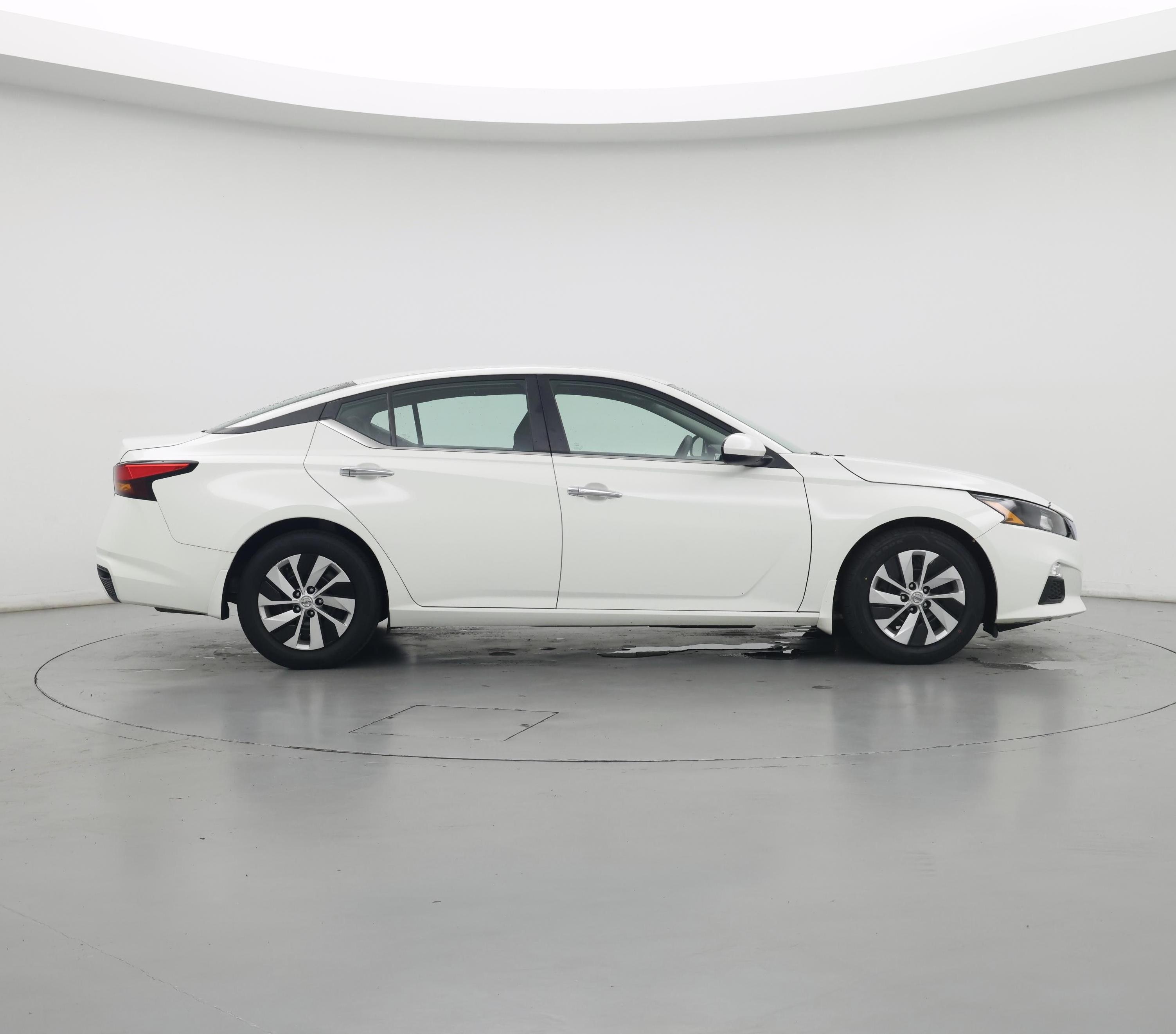 Thumbnail: 2022 Nissan Altima - 7