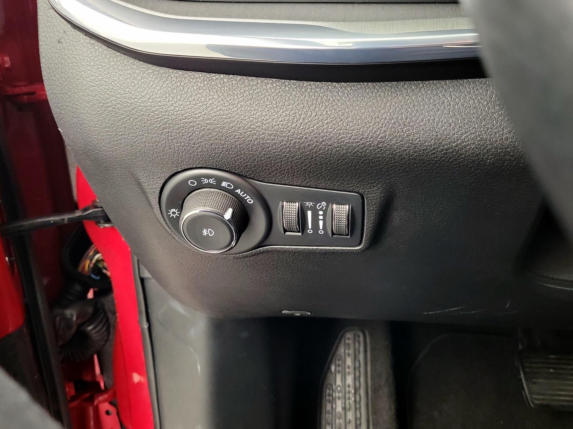 Thumbnail: 2022 Jeep Compass - 13