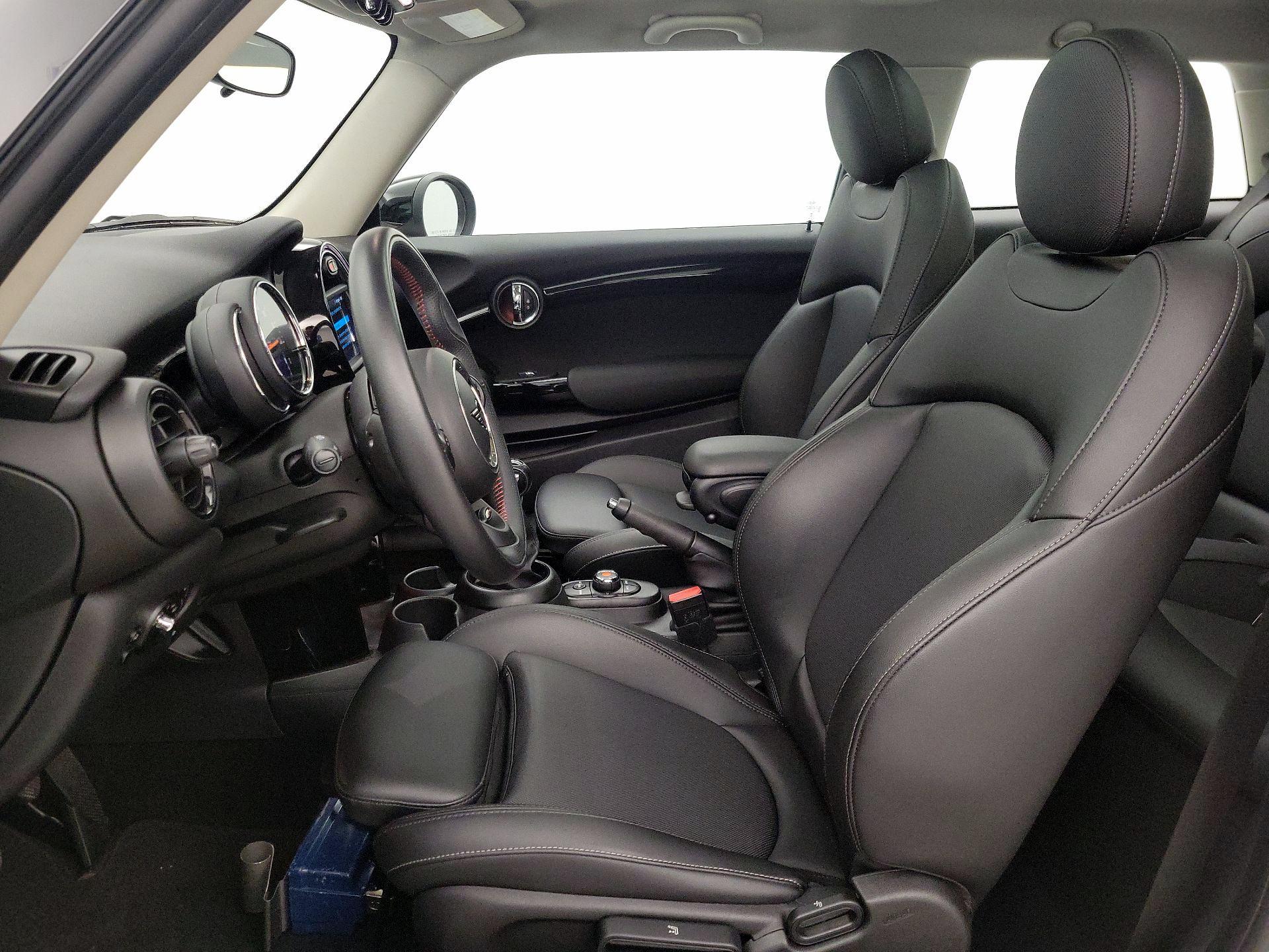 Thumbnail: 2021 MINI Cooper Hardtop - 9