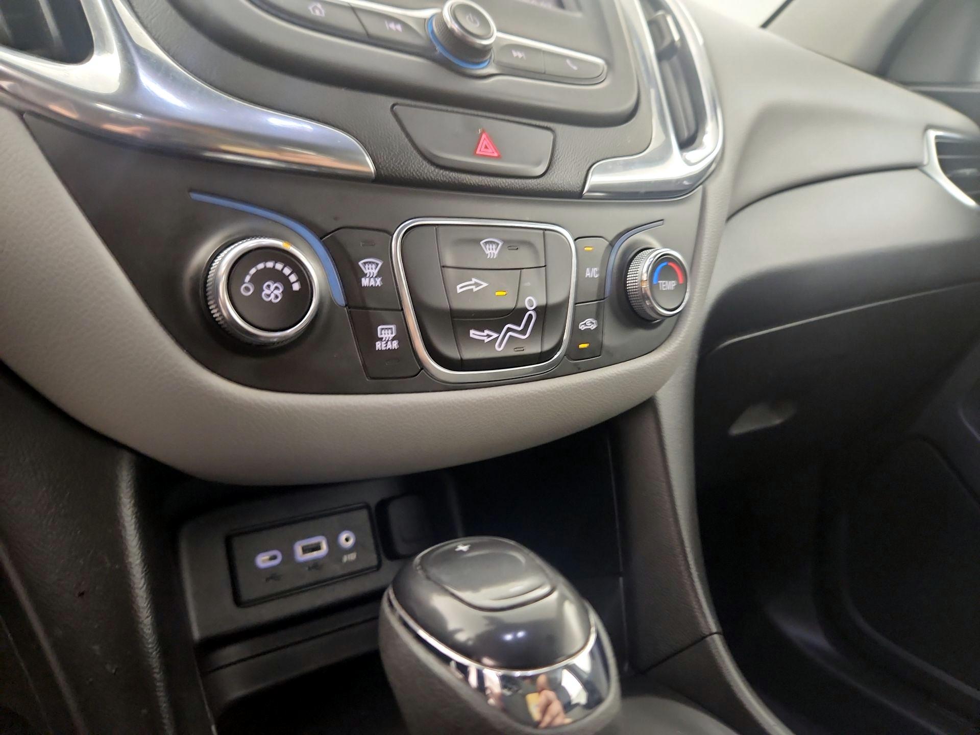 Thumbnail: 2021 Chevrolet Equinox - 16