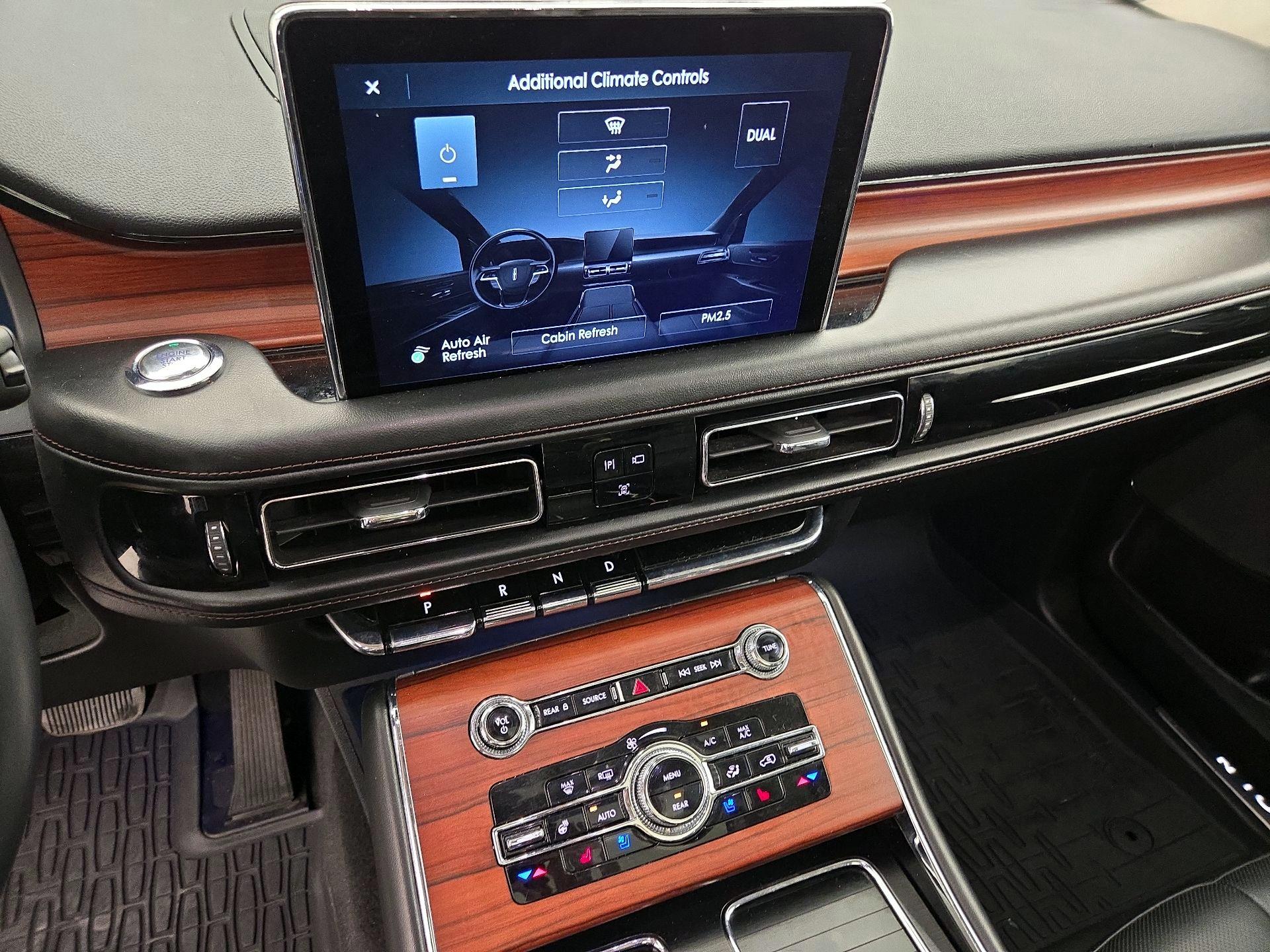Thumbnail: 2022 Lincoln Aviator - 17