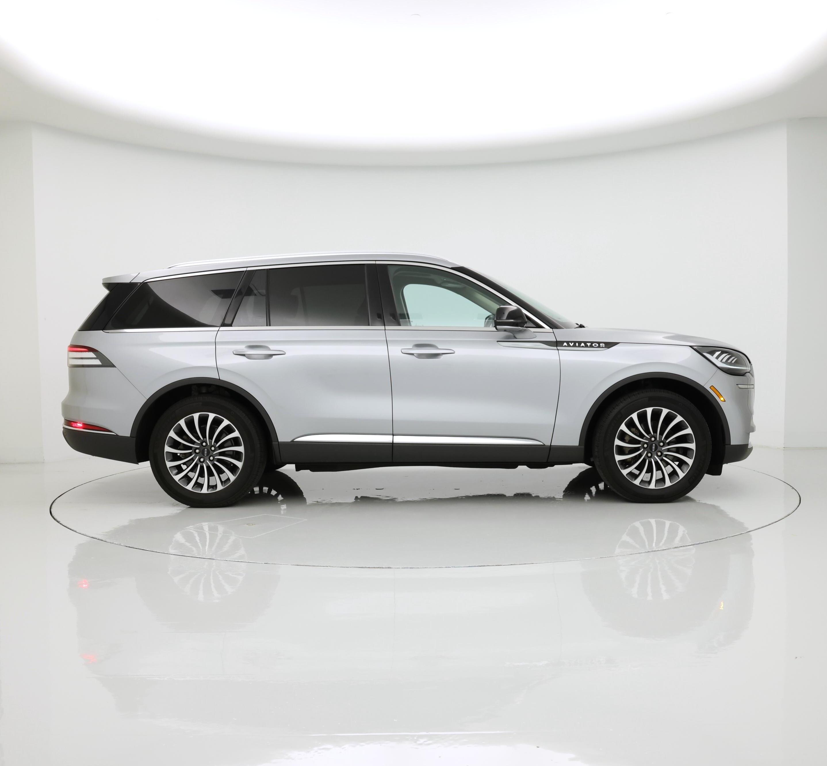 Thumbnail: 2022 Lincoln Aviator - 7