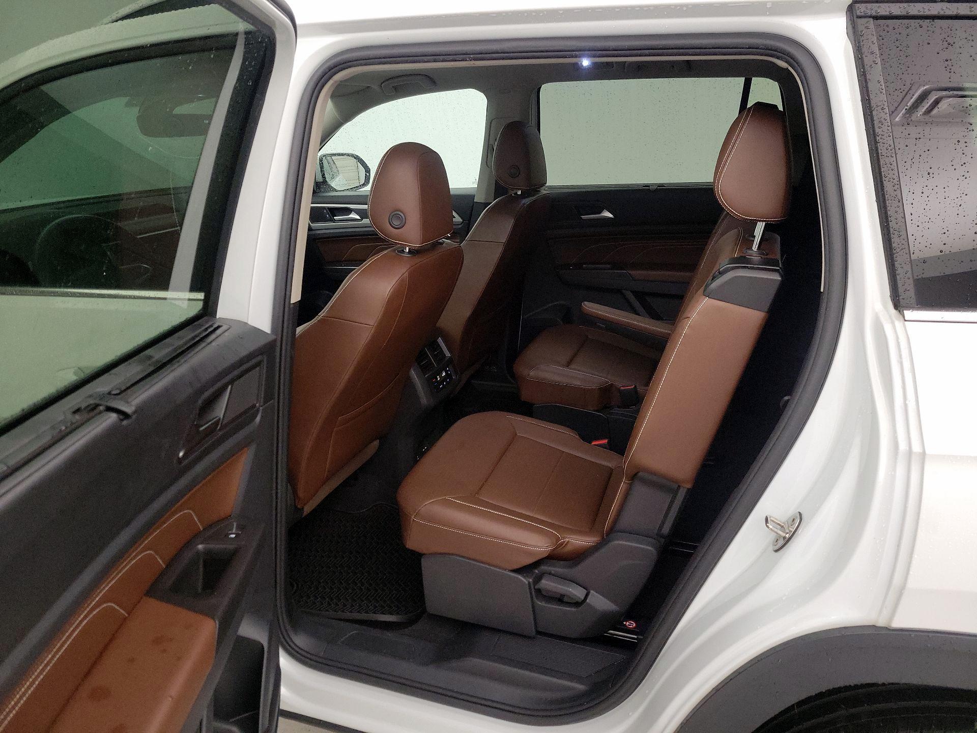 Thumbnail: 2022 Volkswagen Atlas - 20