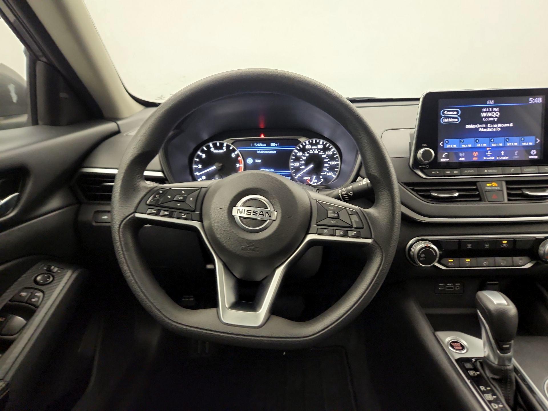 Thumbnail: 2022 Nissan Altima - 10