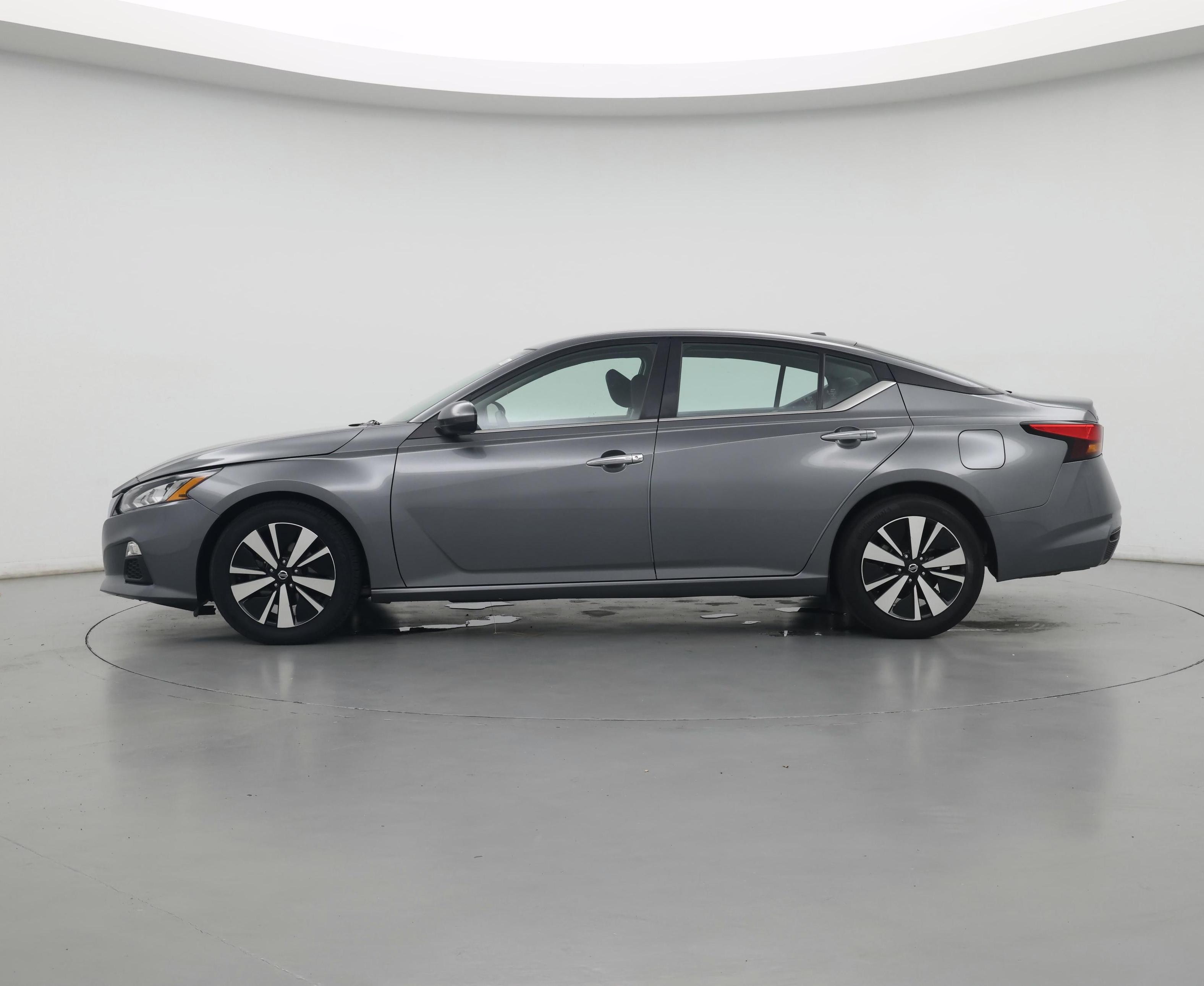 Thumbnail: 2022 Nissan Altima - 3