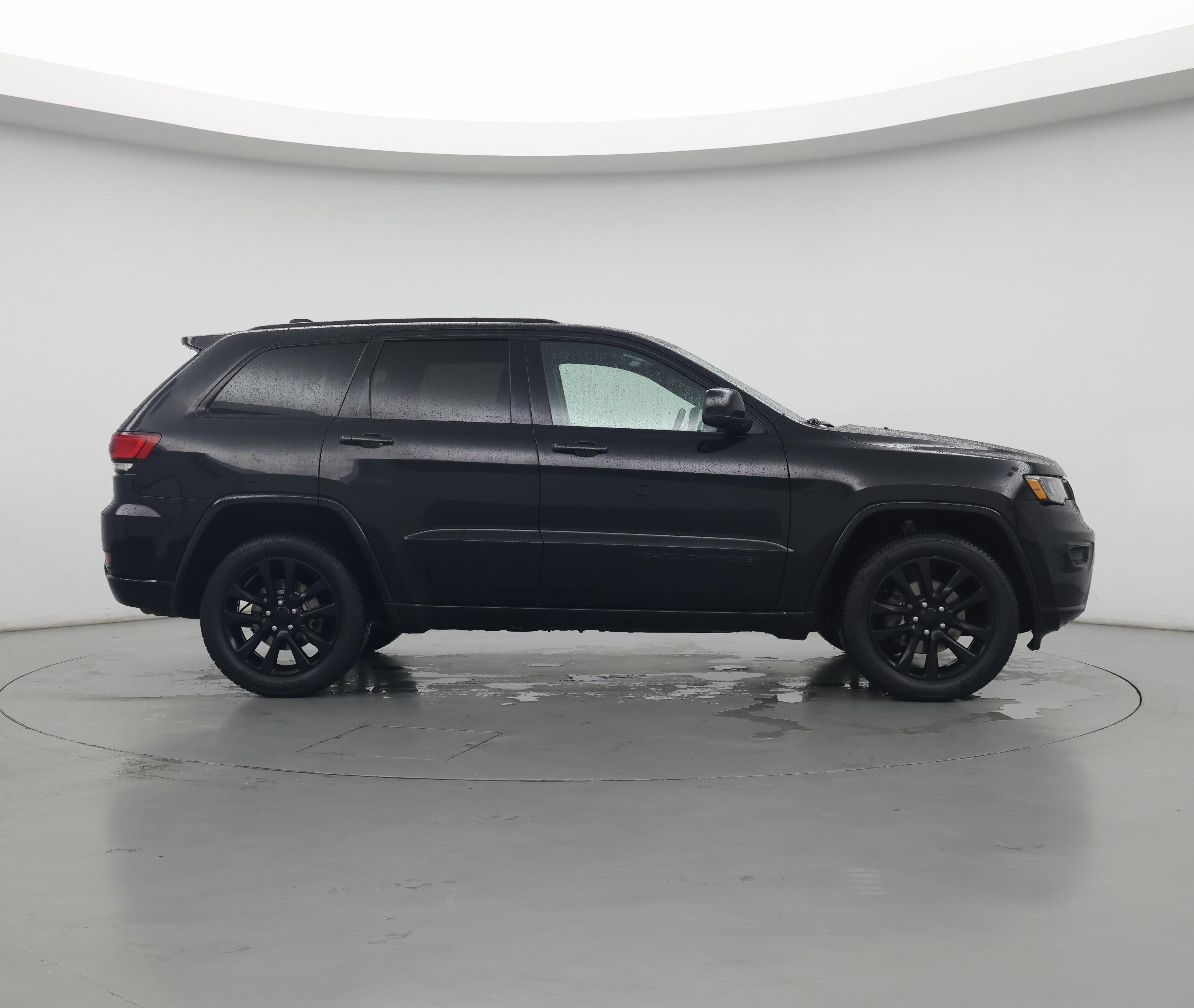 Thumbnail: 2020 Jeep Grand Cherokee - 7