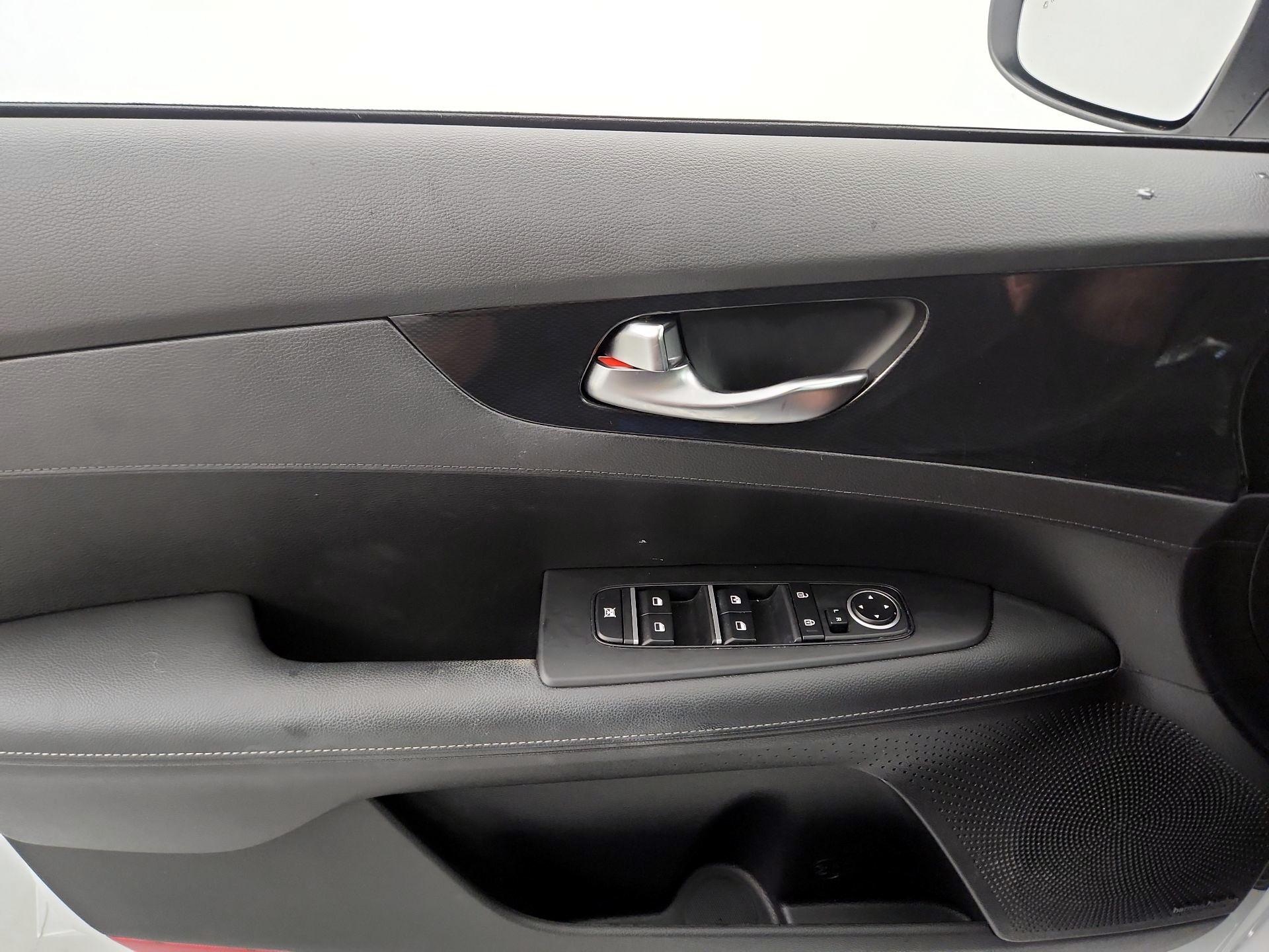 Thumbnail: 2023 Kia Forte - 12