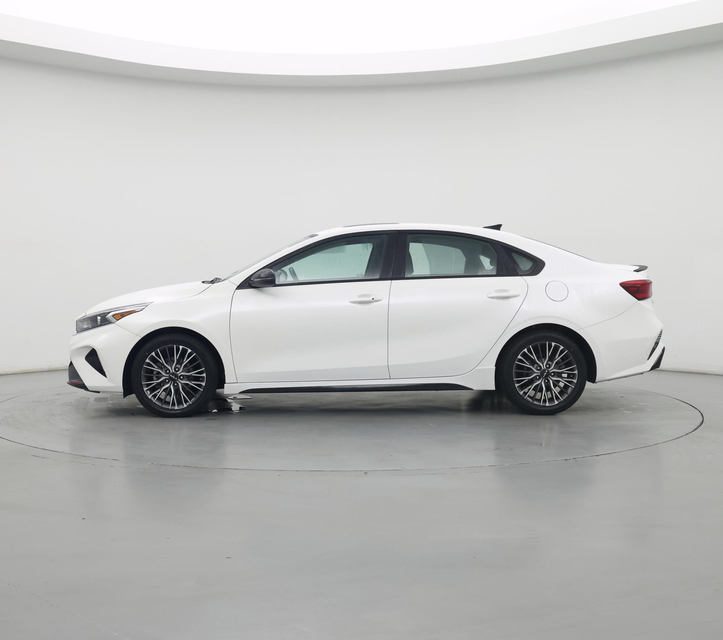 Thumbnail: 2023 Kia Forte - 3