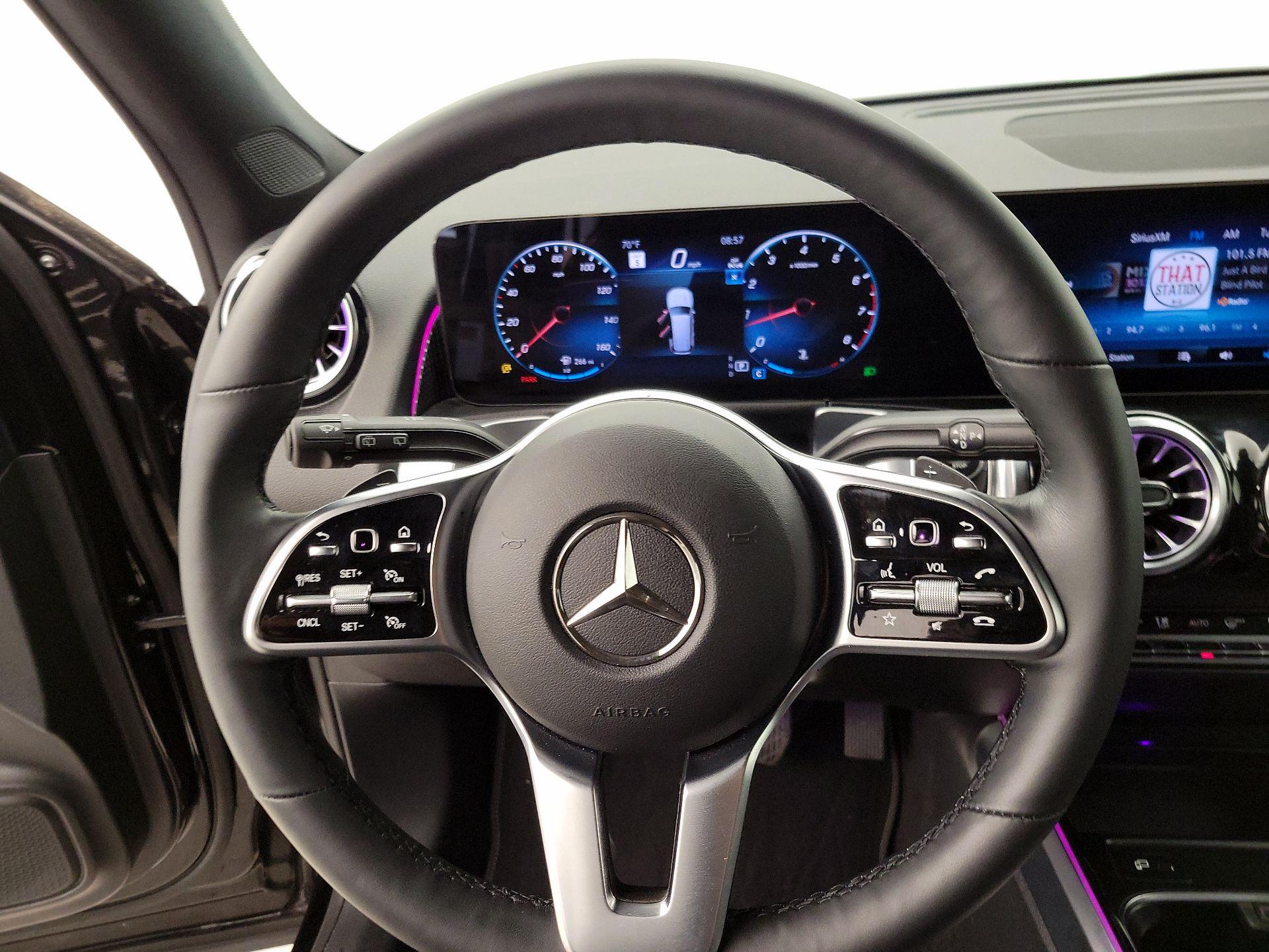 Thumbnail: 2023 Mercedes-Benz GLB - 10