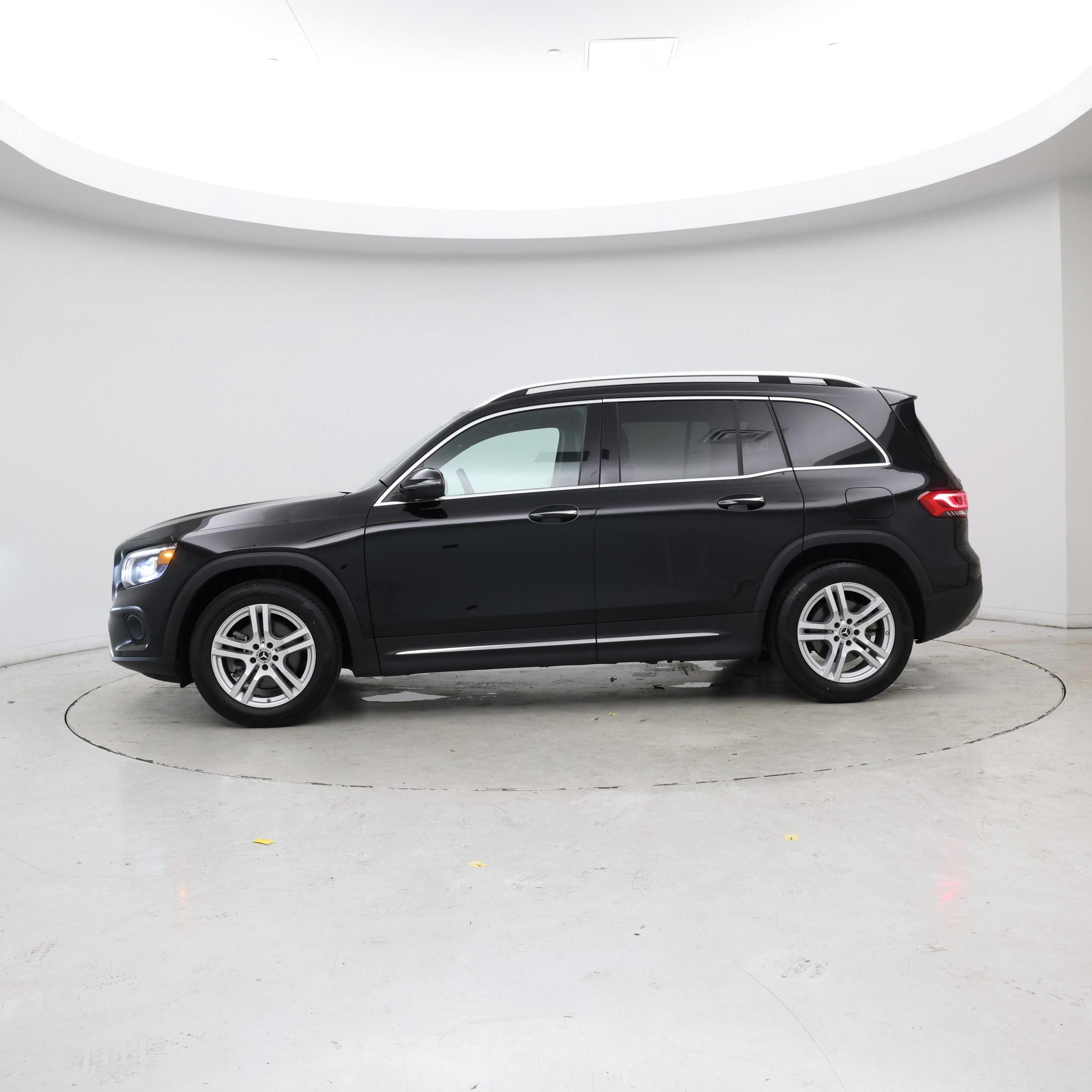 Thumbnail: 2023 Mercedes-Benz GLB - 3
