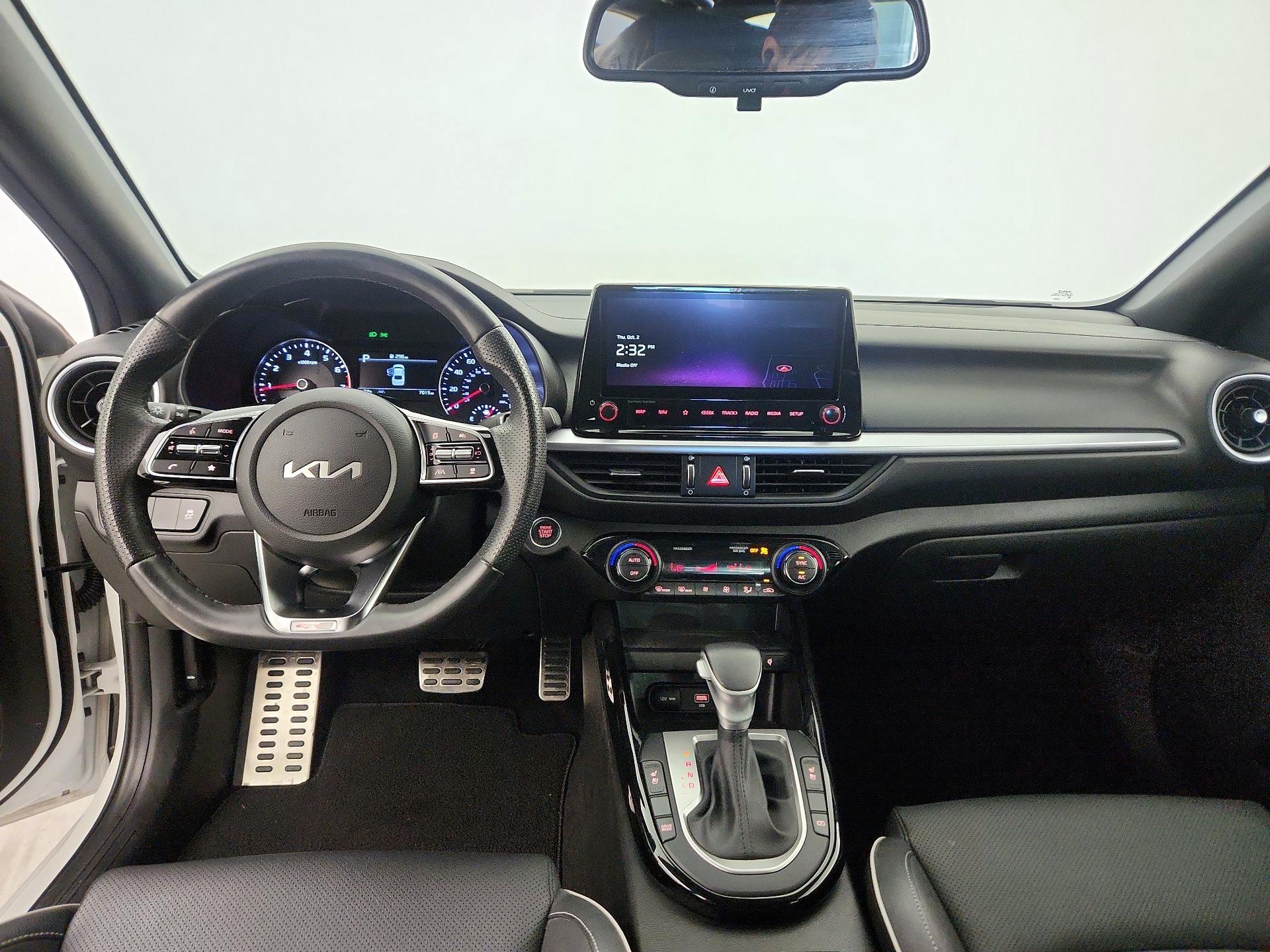 Thumbnail: 2022 Kia Forte - 9