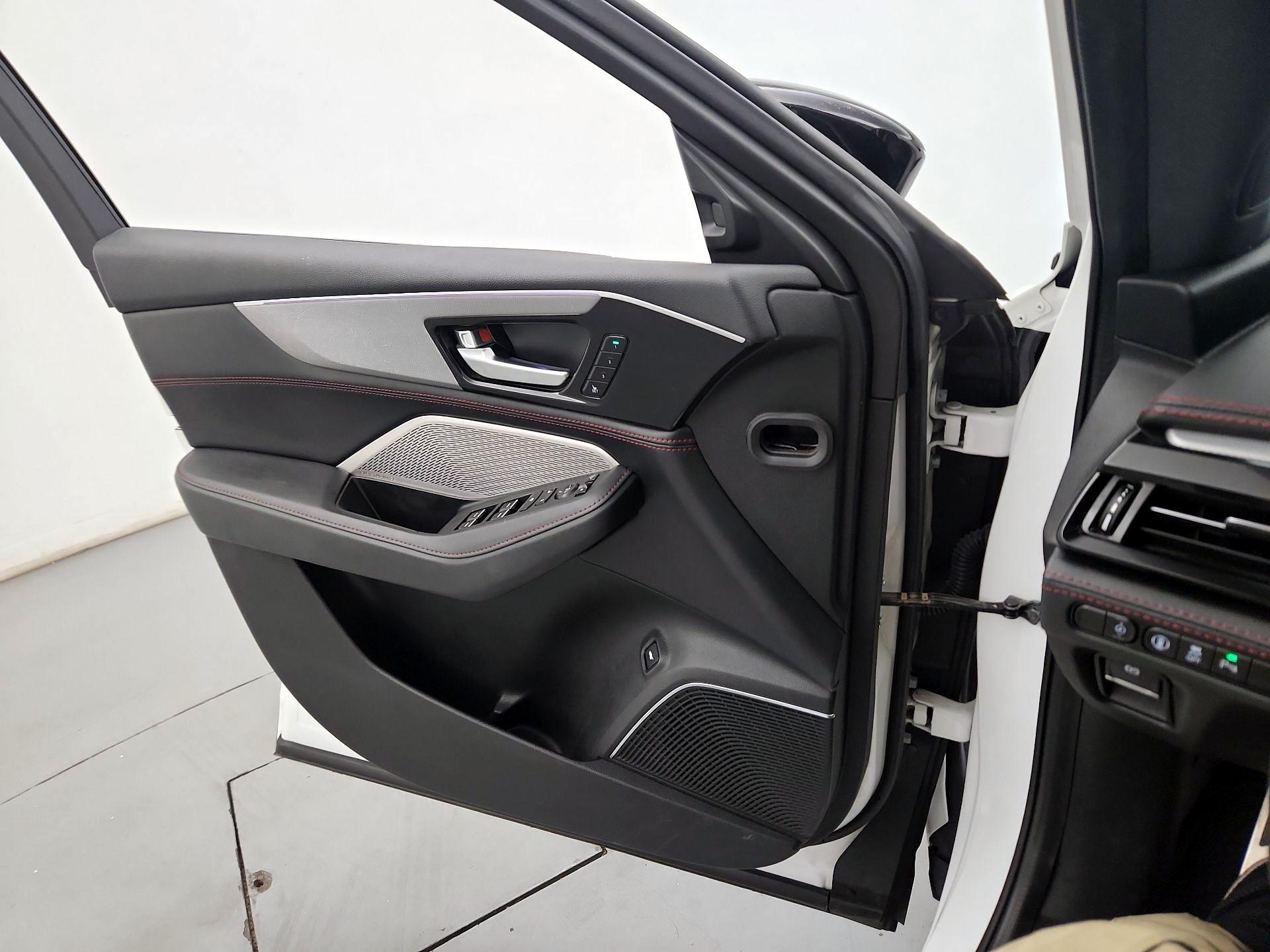 Thumbnail: 2022 Acura MDX - 12