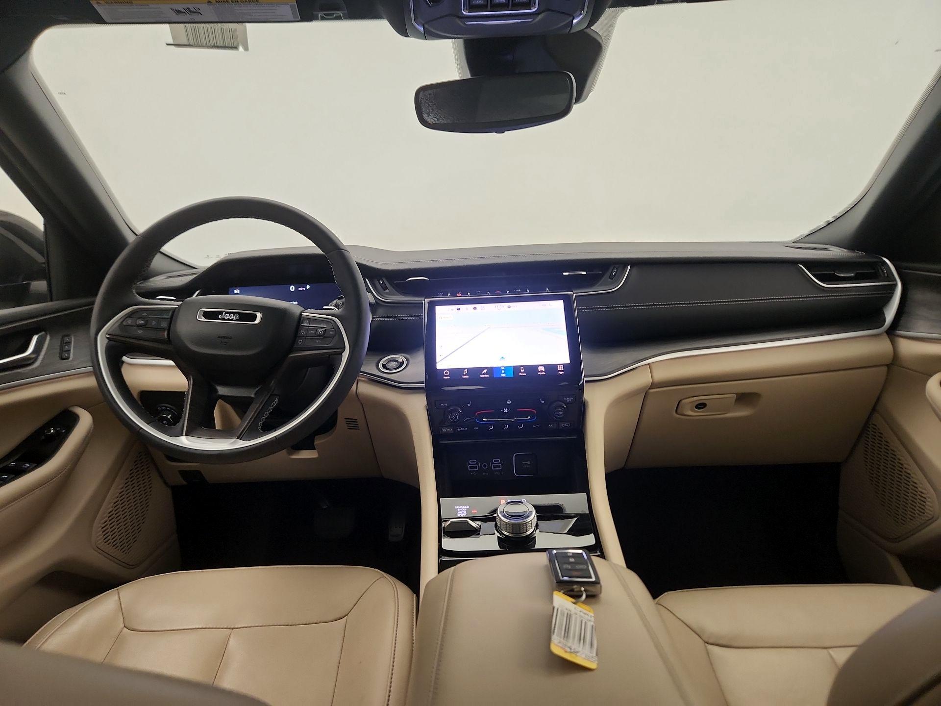 Thumbnail: 2023 Jeep Grand Cherokee L - 9