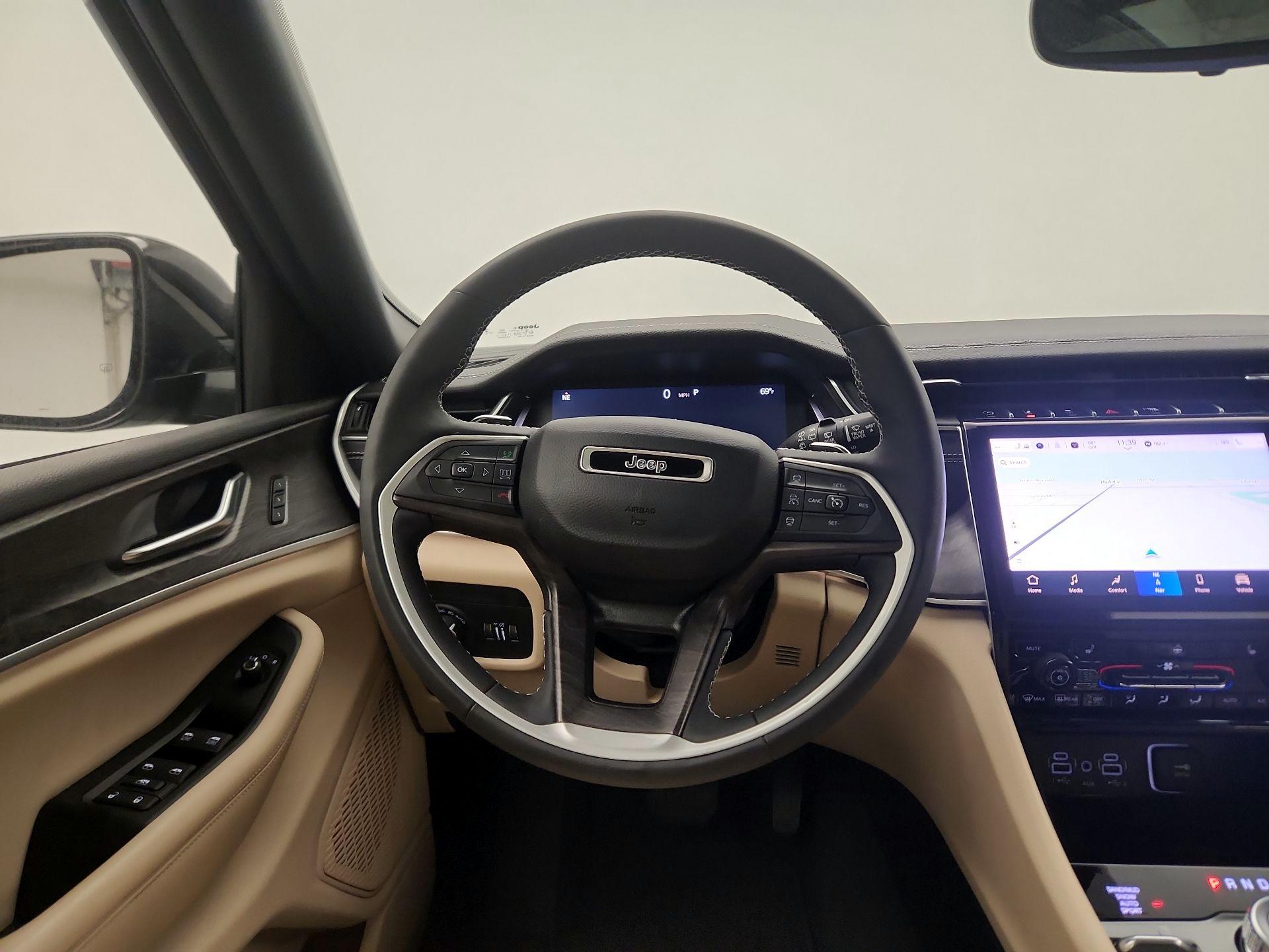 Thumbnail: 2023 Jeep Grand Cherokee L - 10