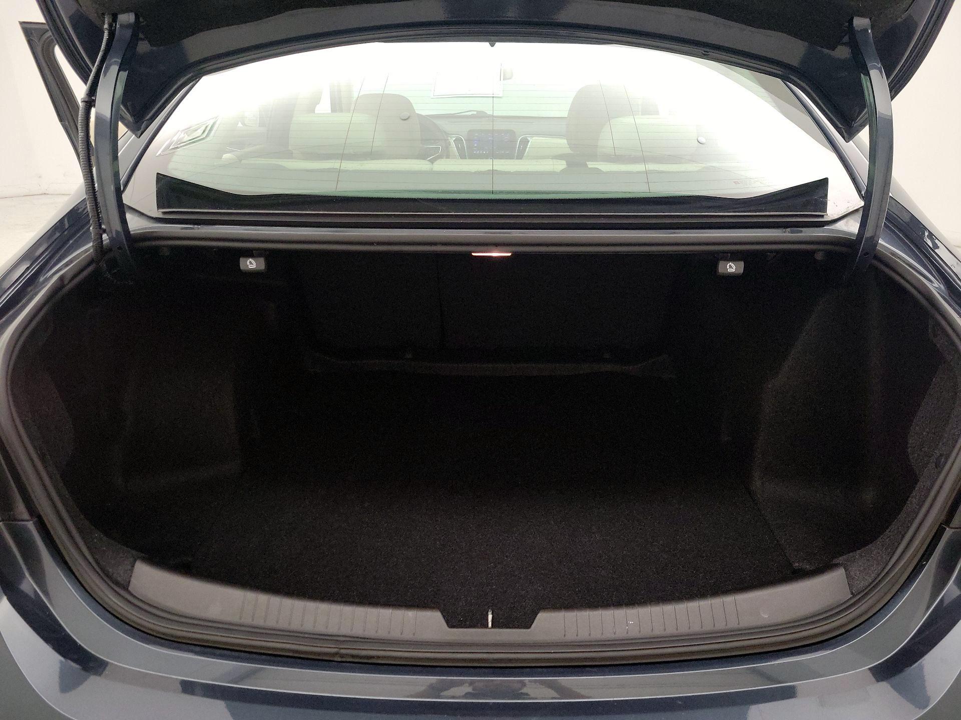 Thumbnail: 2021 Chevrolet Malibu - 20