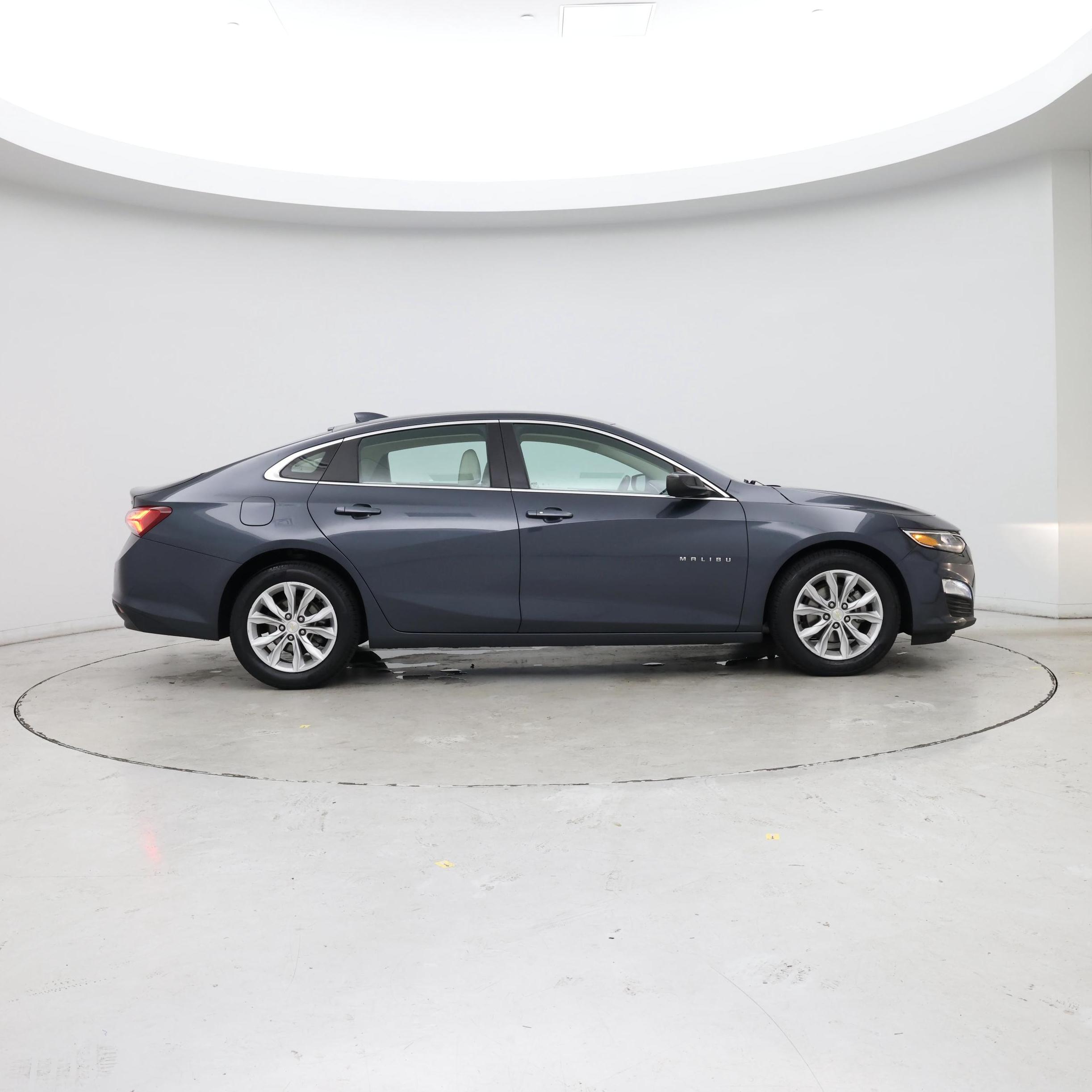 Thumbnail: 2021 Chevrolet Malibu - 7