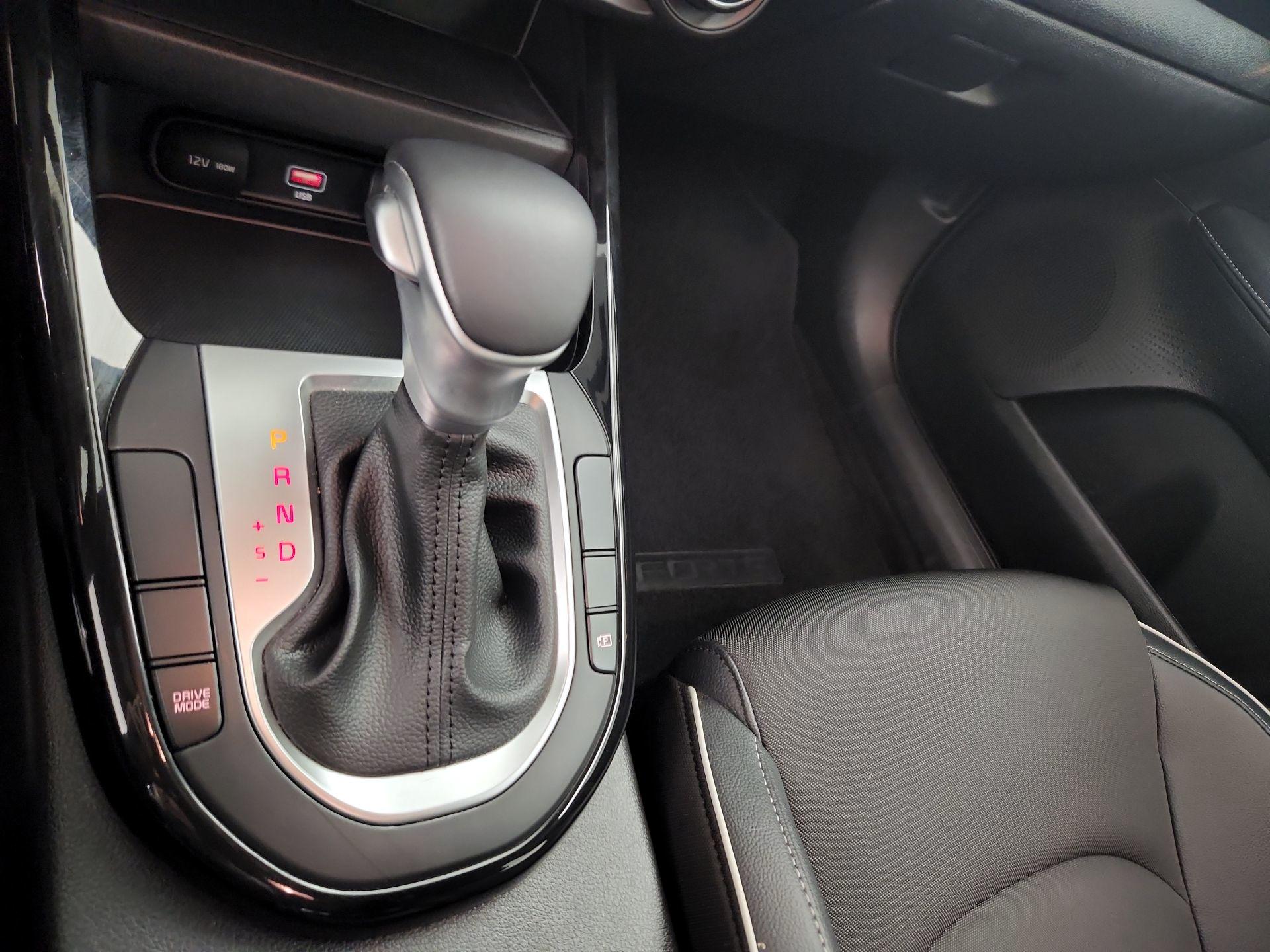 Thumbnail: 2022 Kia Forte - 18