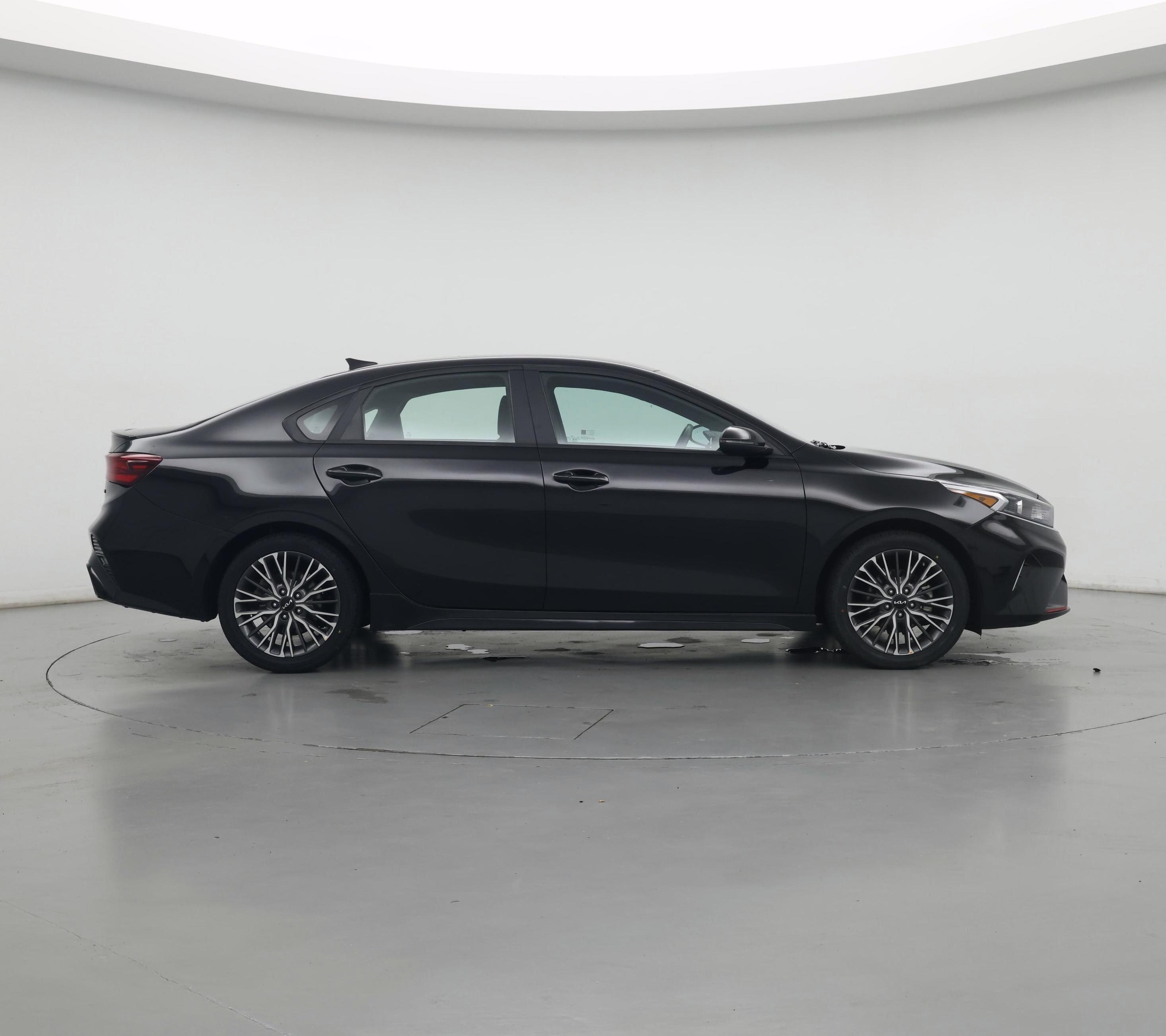 Thumbnail: 2022 Kia Forte - 7