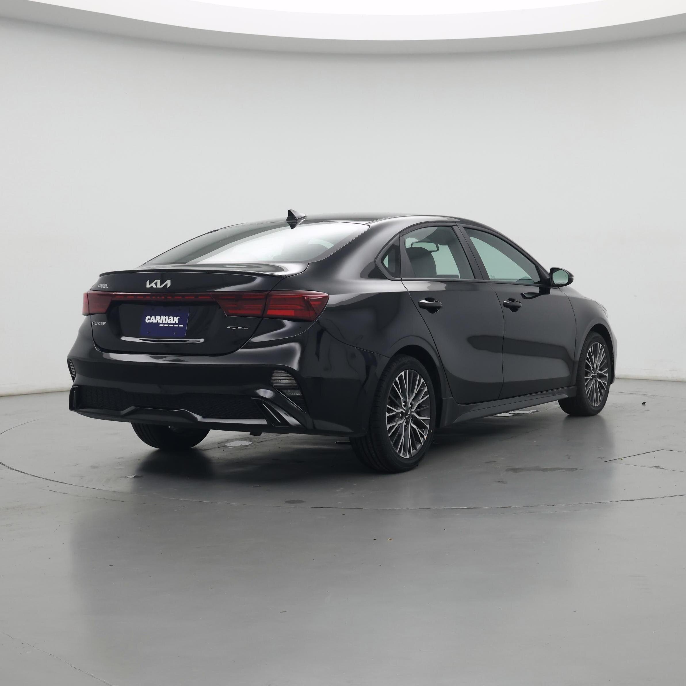 Thumbnail: 2022 Kia Forte - 8